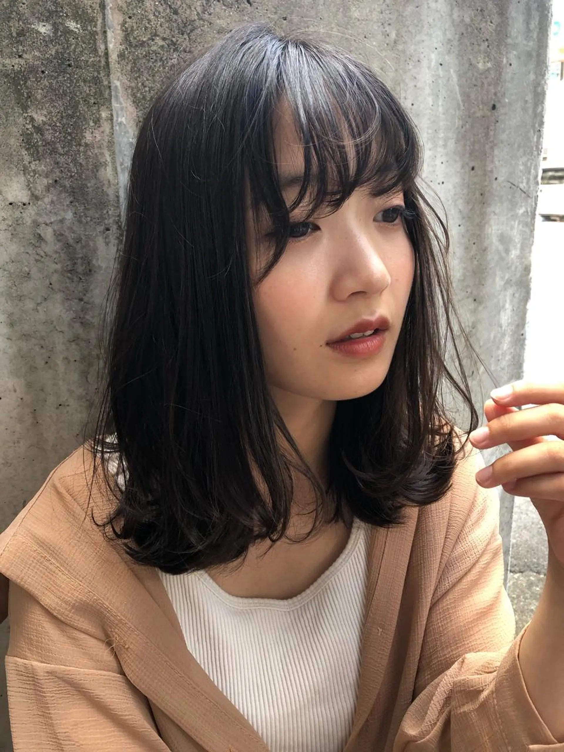 ミディアム カット トリートメント 透明感カラー│ レイヤーヘア中居美樹のヘアスタイル