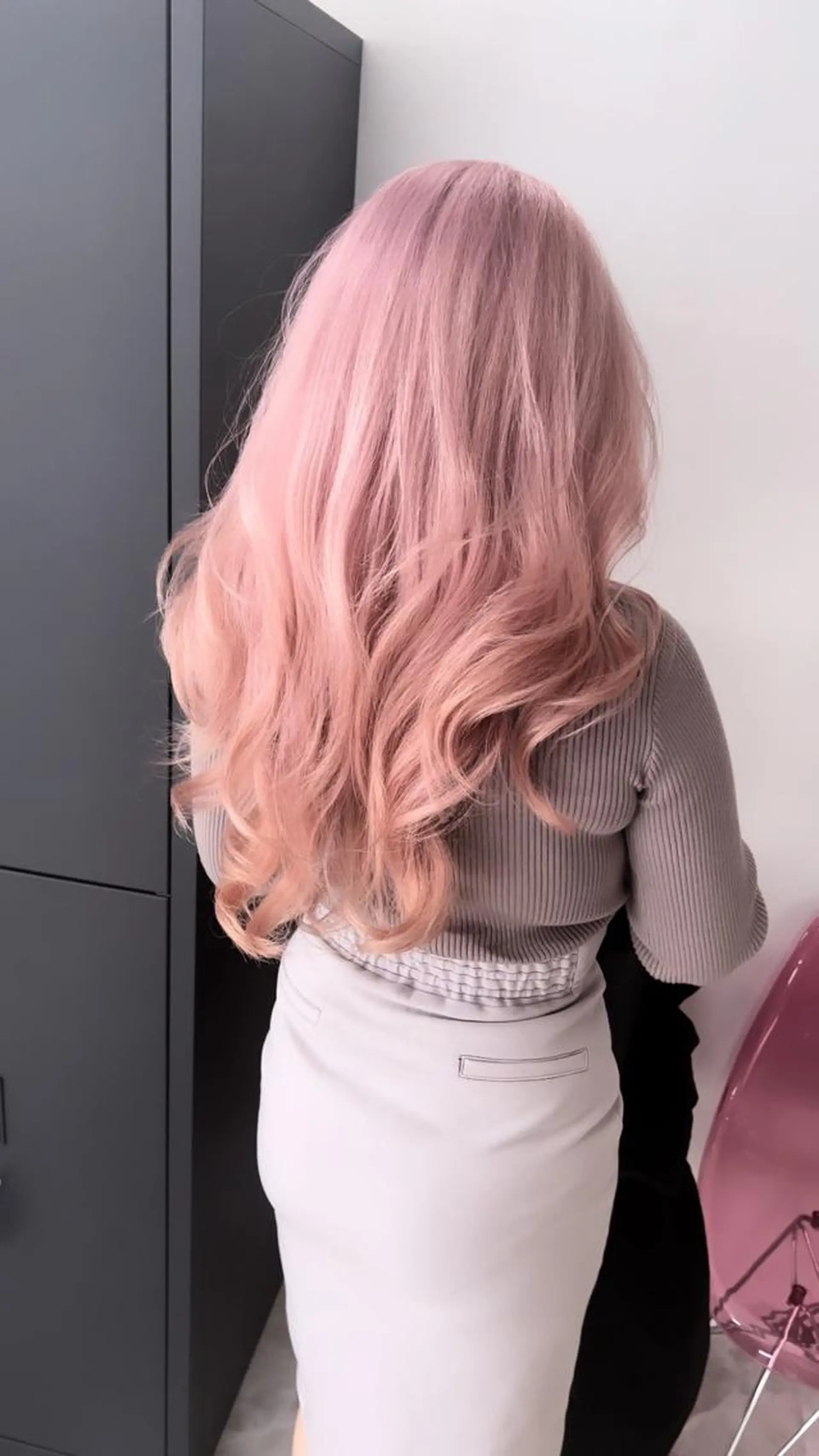 ロング カラー ピンクカラー ホワイトピンク ヘアカラー トリートメント 宇野 堅太 本気で 悩む方へ✨のヘアスタイル