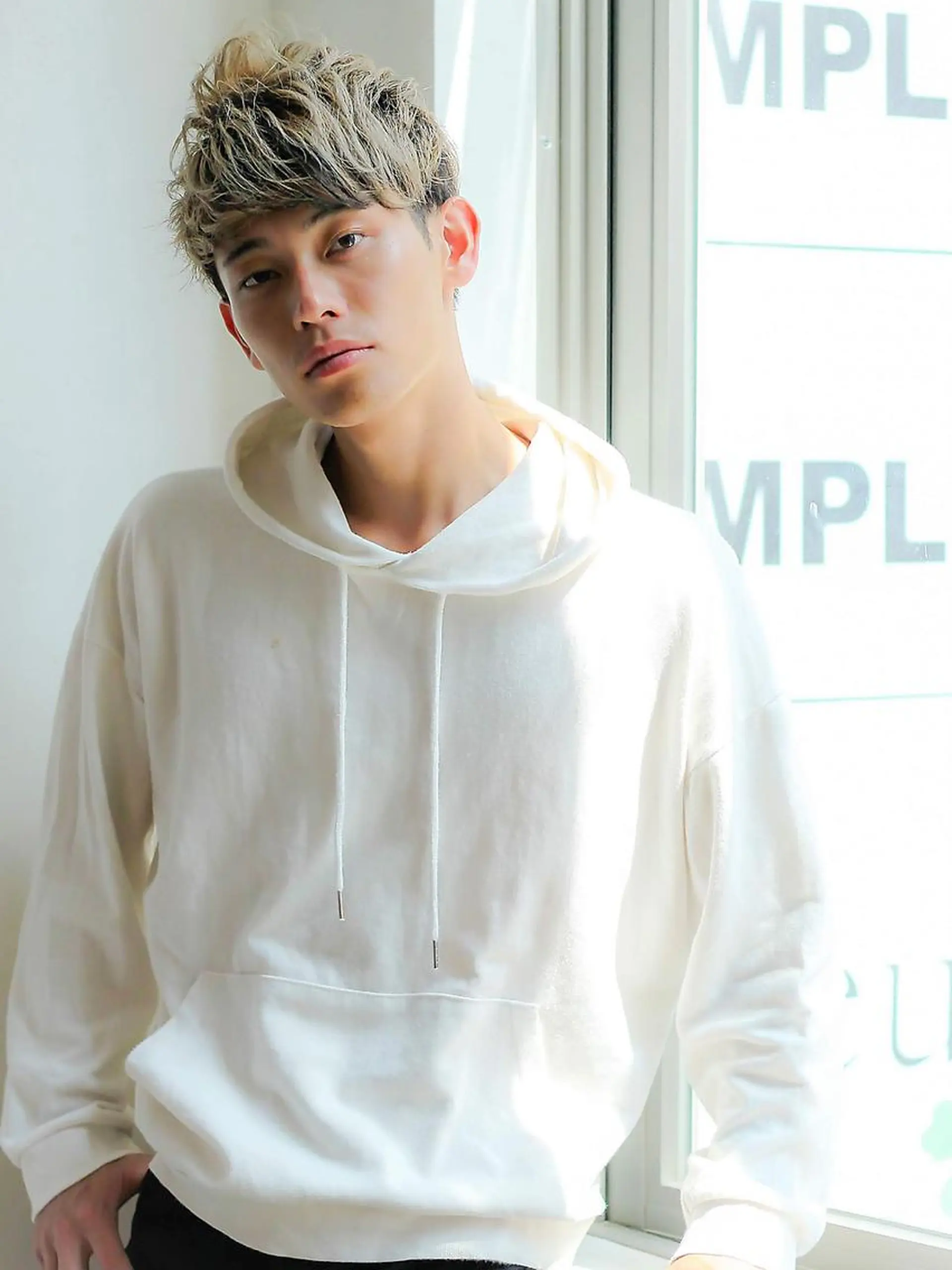 カラー メンズ Luxbe hakataのヘアスタイル