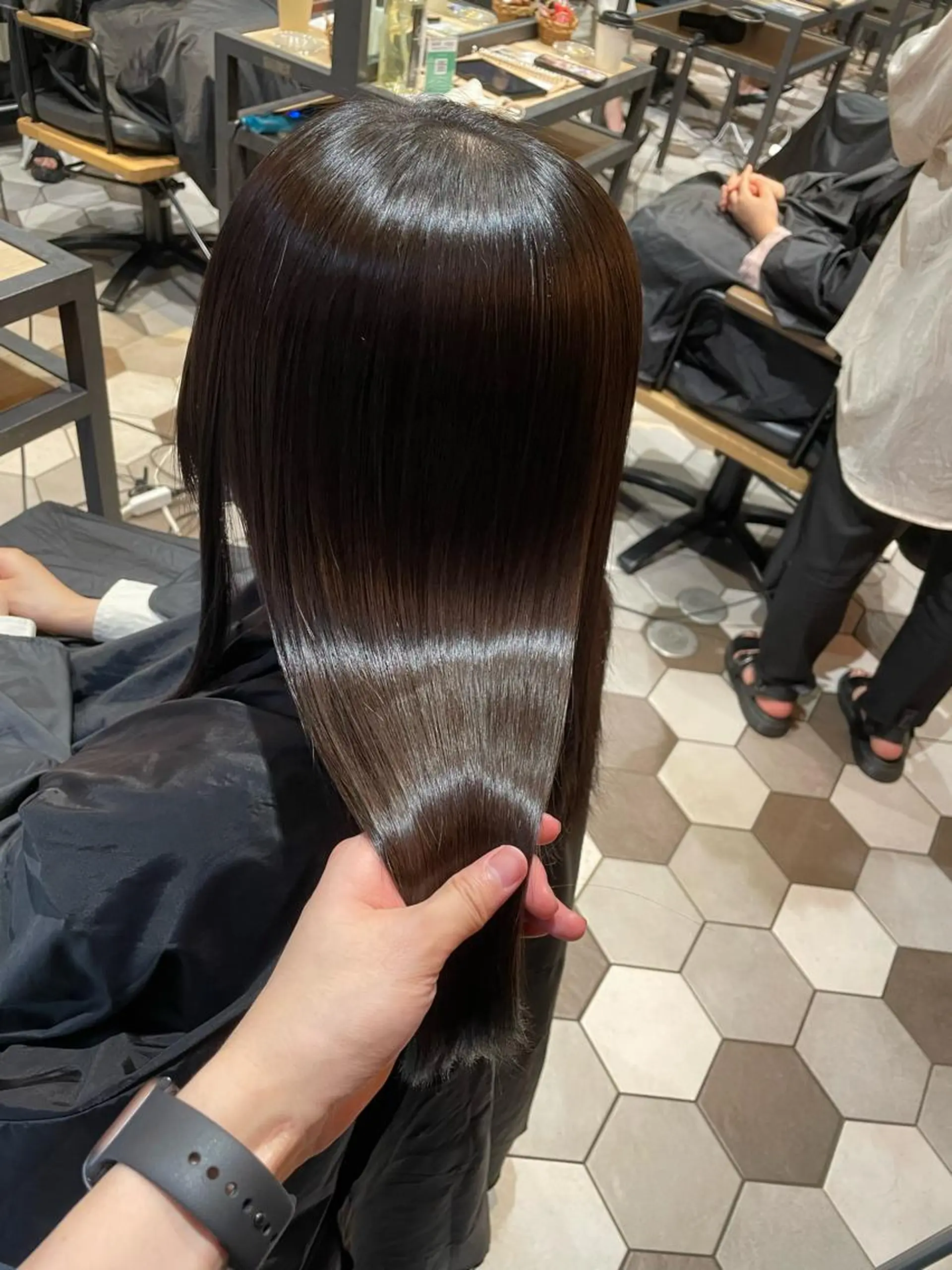 ロング カット 縮毛矯正 トリートメント 髪質改善、縮毛矯正 酸性縮毛矯正のヘアスタイル