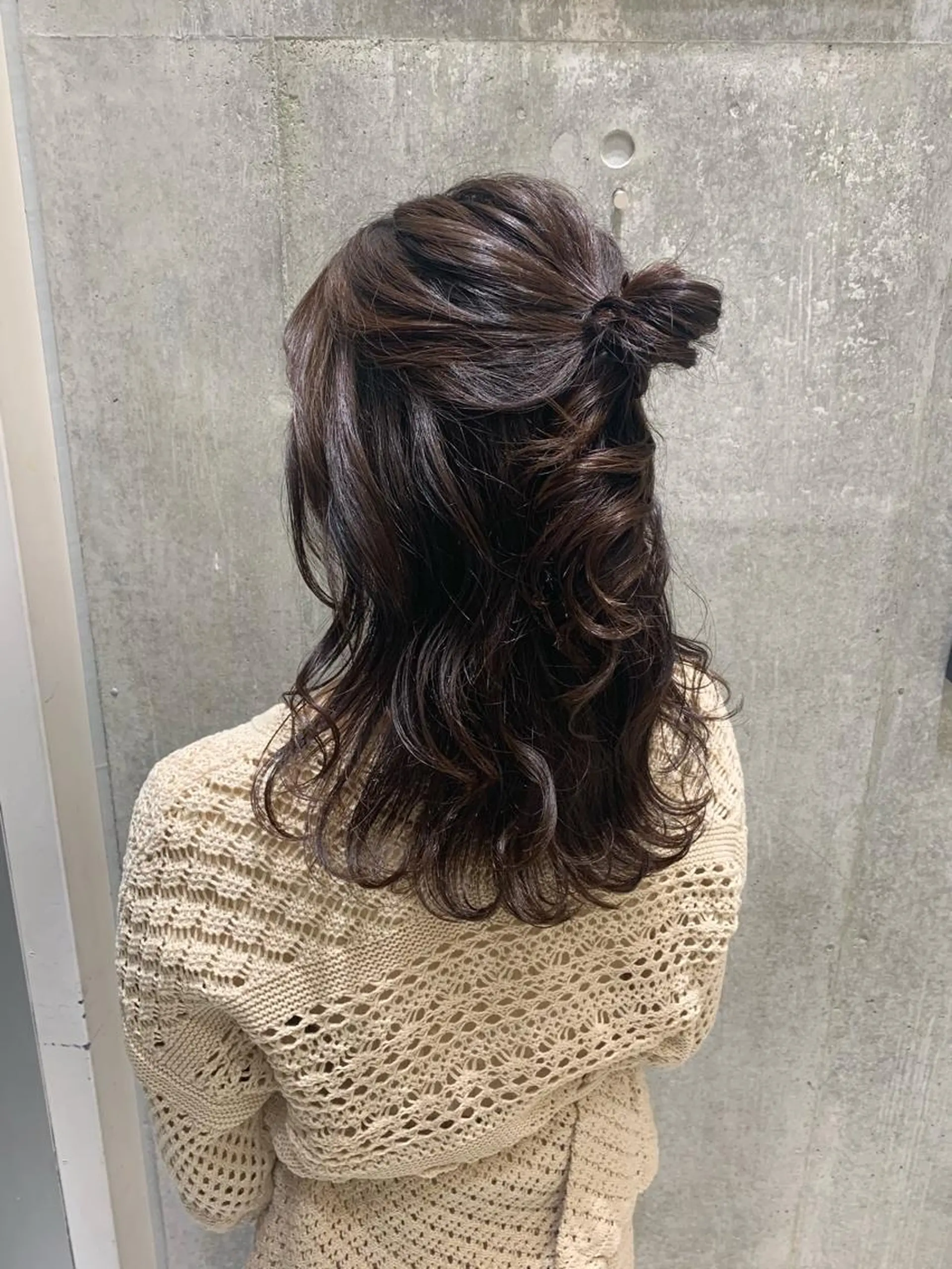 ロング カラー お団子ヘア SALOWIN 武蔵小杉所属・岩田菜央 《武蔵小杉》のヘアスタイル