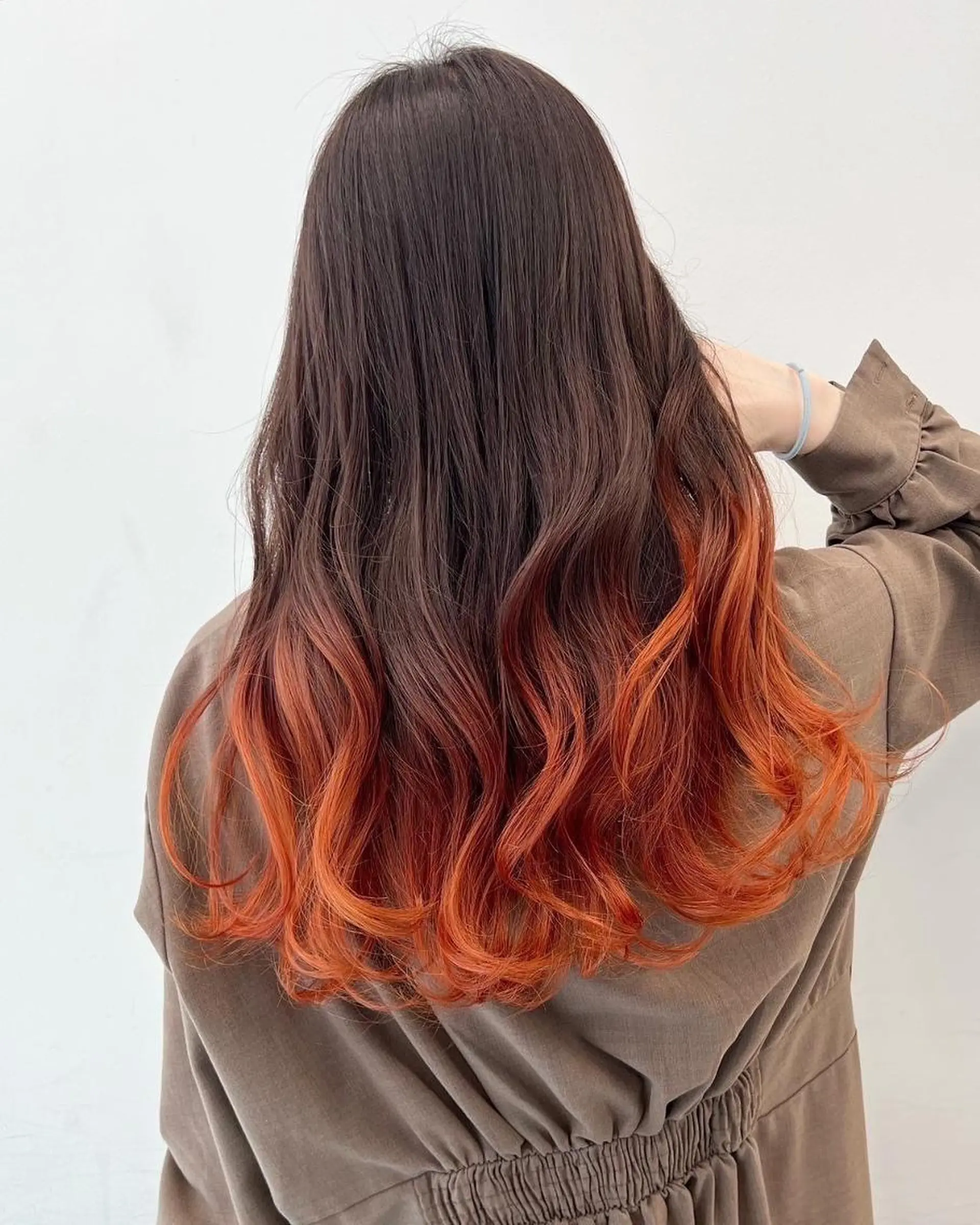 ロング カラー アディクシーカラー アッシュ ブルーカラー ダークアッシュ グレージュ 【公式】amble luxe 中野のヘアスタイル