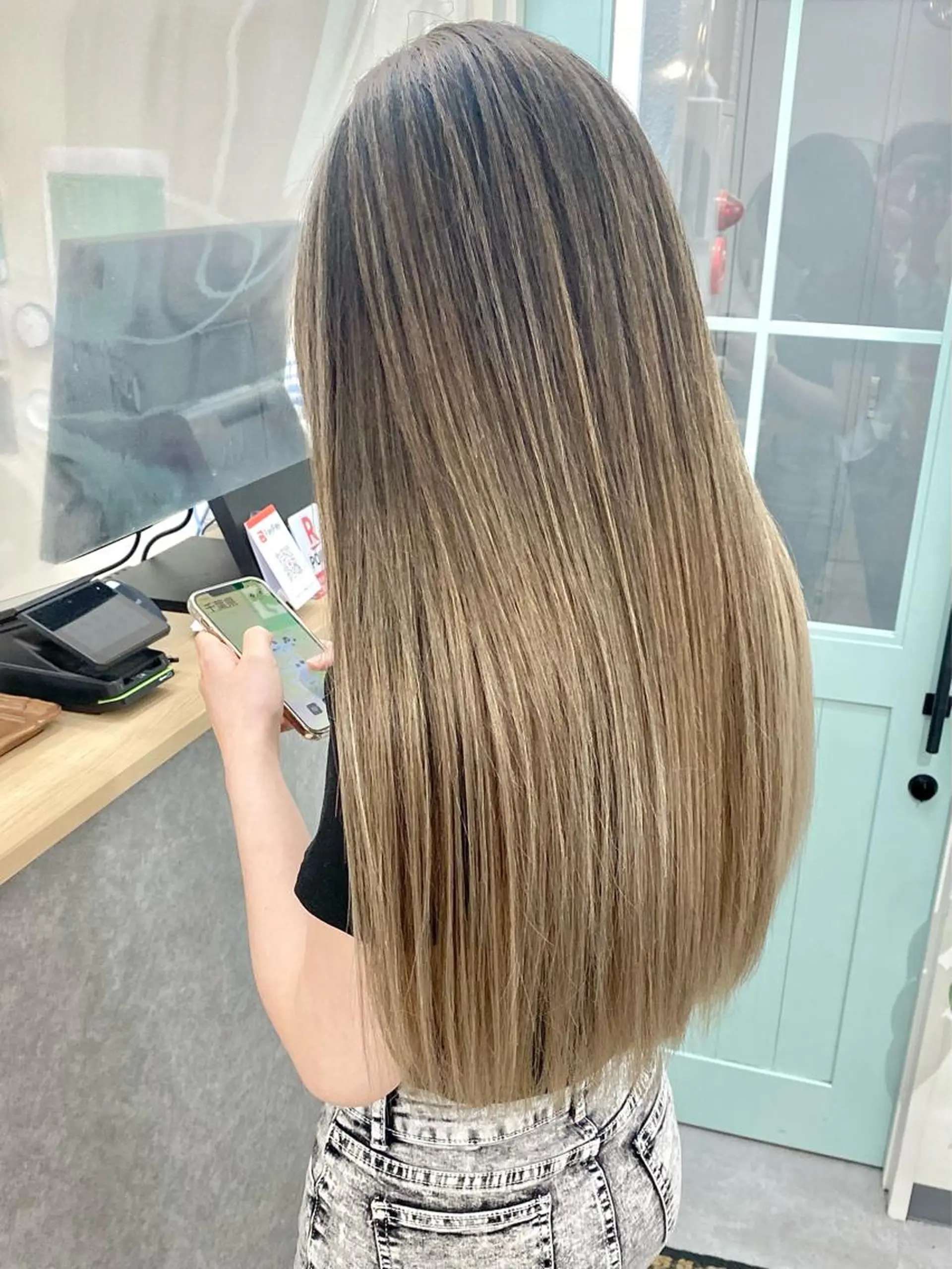 ロング カラー バレイヤージュ レイヤーカット ヘアカラー トリートメント ヘアセット 💘カラー特化美容師 尾崎拓己のヘアスタイル