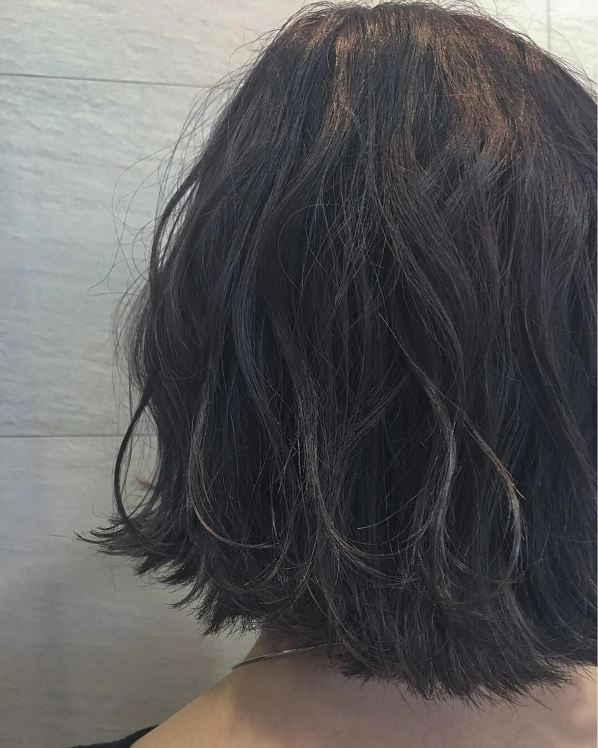ミディアム カラー ブリーチ ブリーチなしカラー パープルカラー ＮＥＷＩ　京橋 【yoko】のヘアスタイル