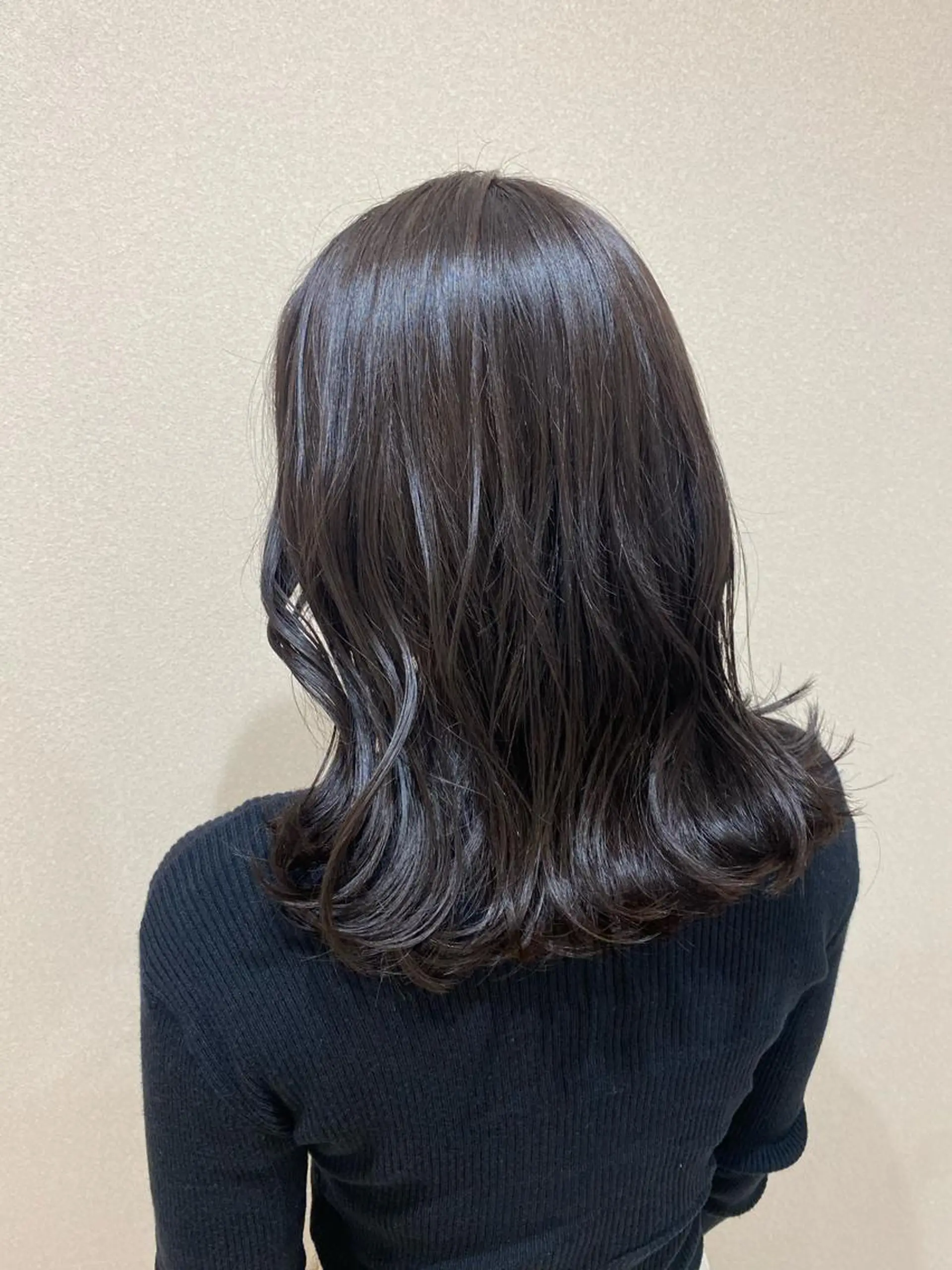ミディアム ヘアカラー トリートメント ヘッドスパ mina .のヘアスタイル