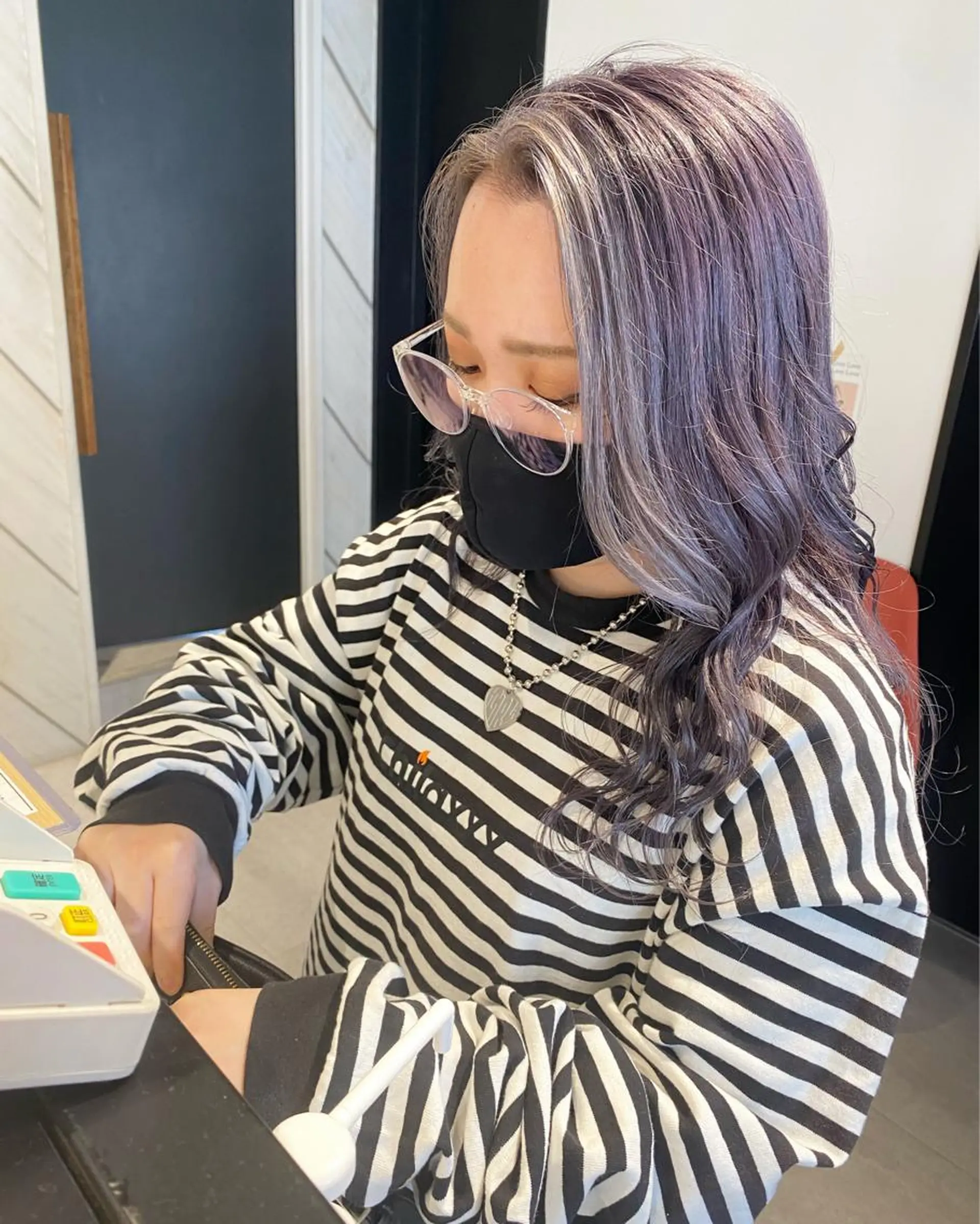 ロング 複雑履歴、デザイン 特化momoのヘアスタイル