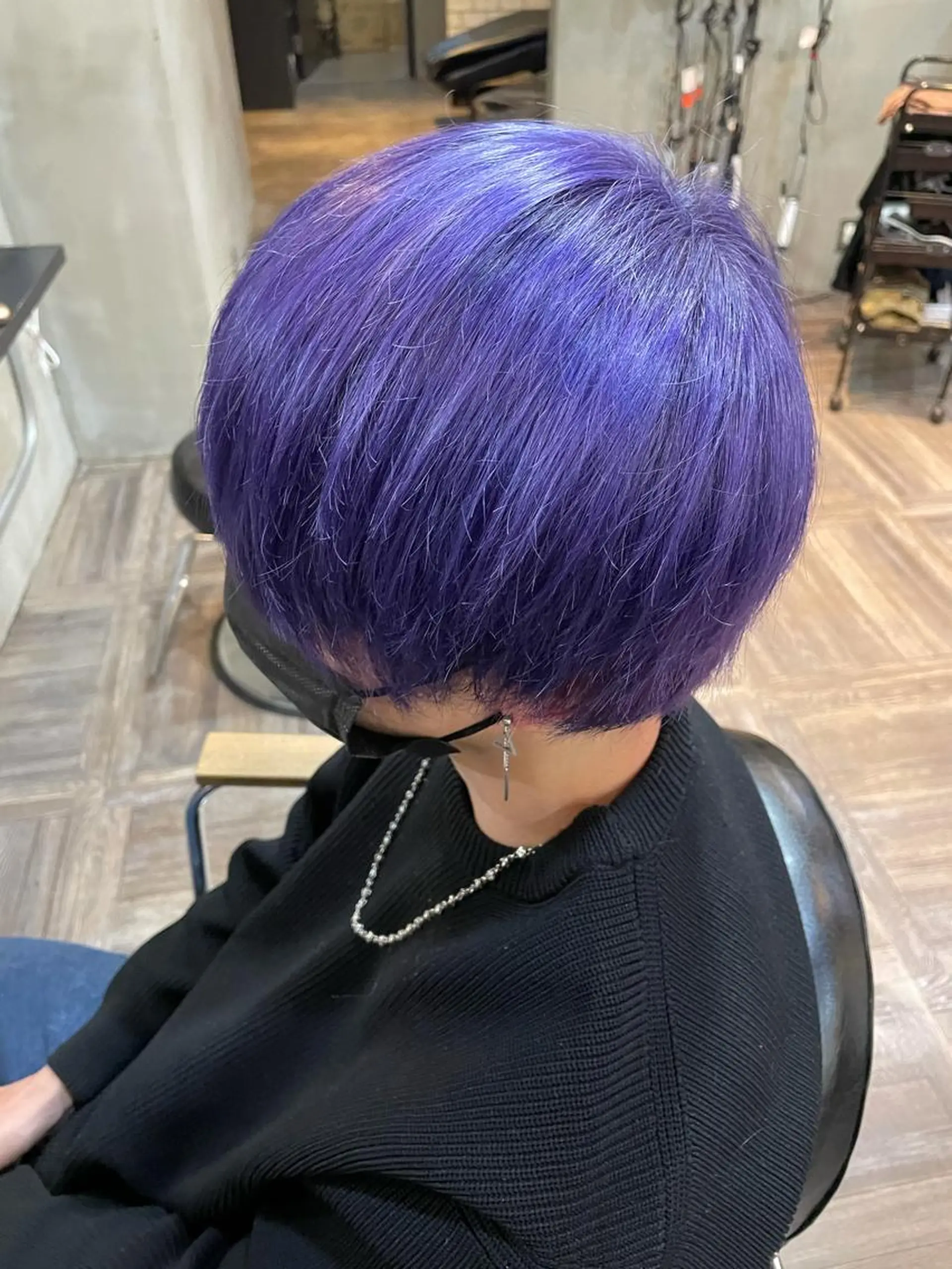 ショート カラー メンズ メンズブリーチ ブリーチ バイオレットカラー La fith 店長 城谷颯人のヘアスタイル