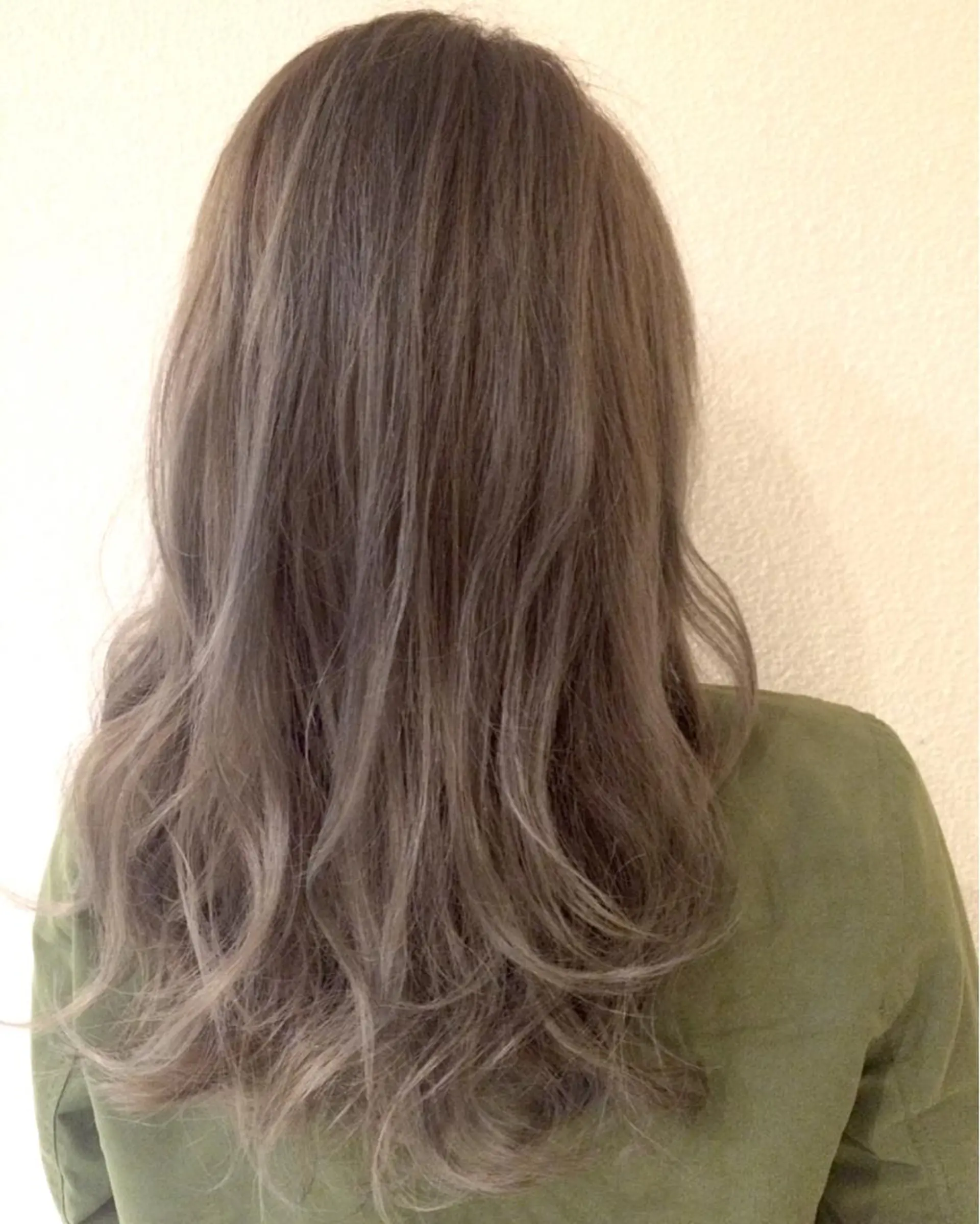 カラー 龍 門のヘアスタイル