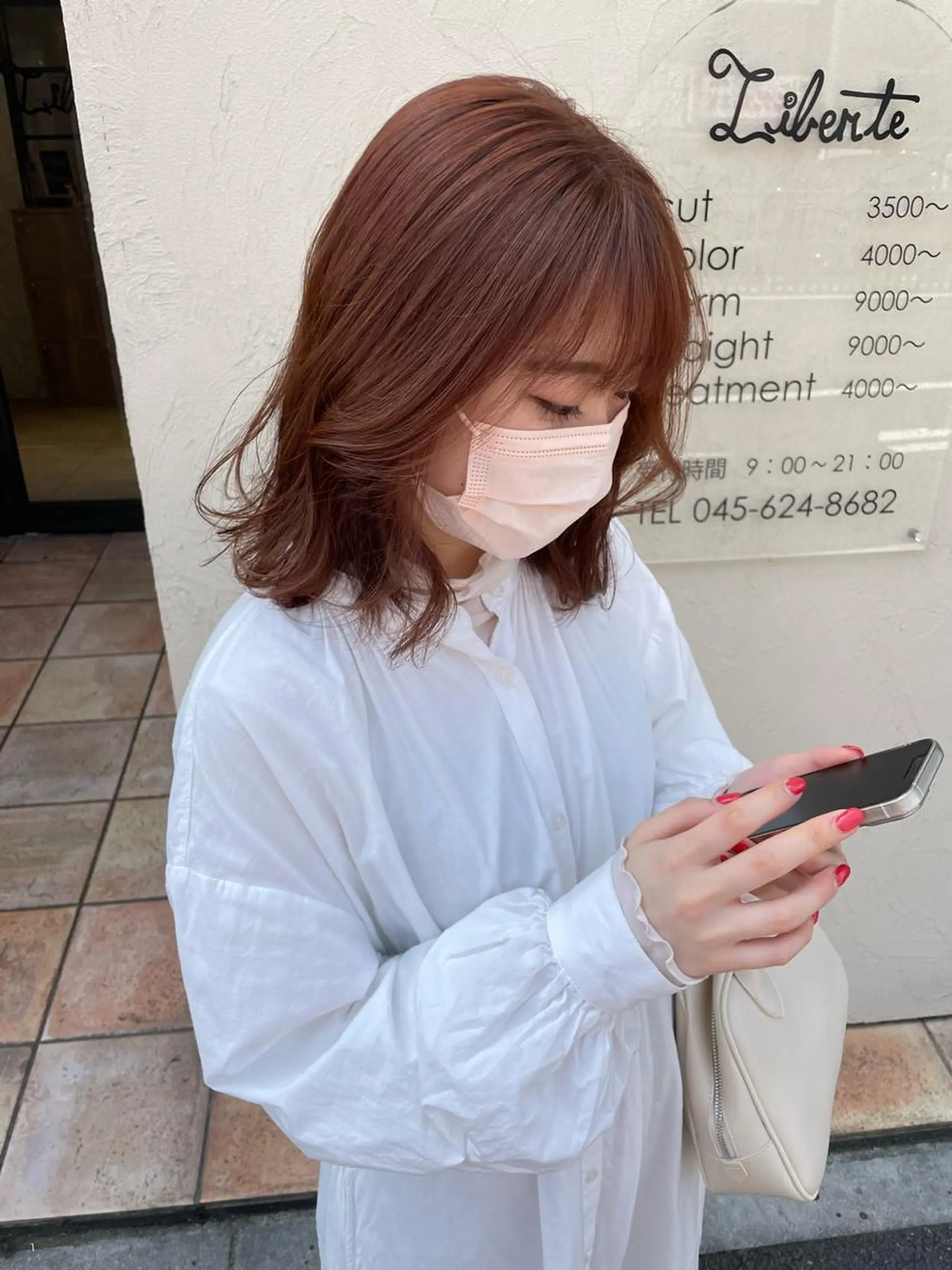 ミディアム オレンジブラウン カット ヘアカラー トリートメント 𝐌𝐨𝐞/透明感 暖色ボブ🤍のヘアスタイル