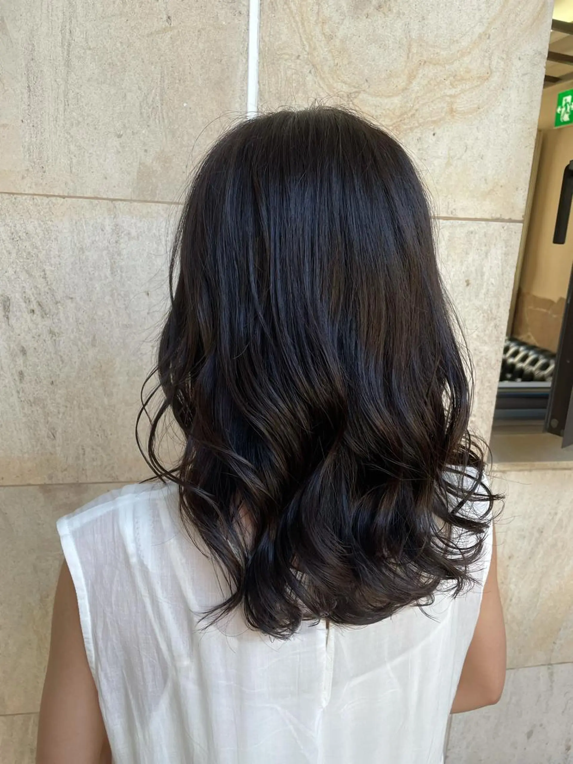 セミロング ミヤザキ タクトのヘアスタイル