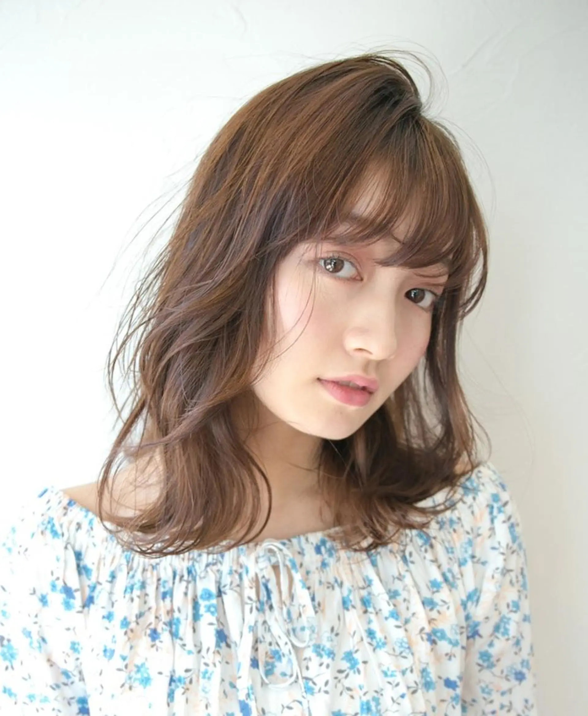 ミディアム カット パーマ トリートメント ココバイファニック 関内のヘアスタイル