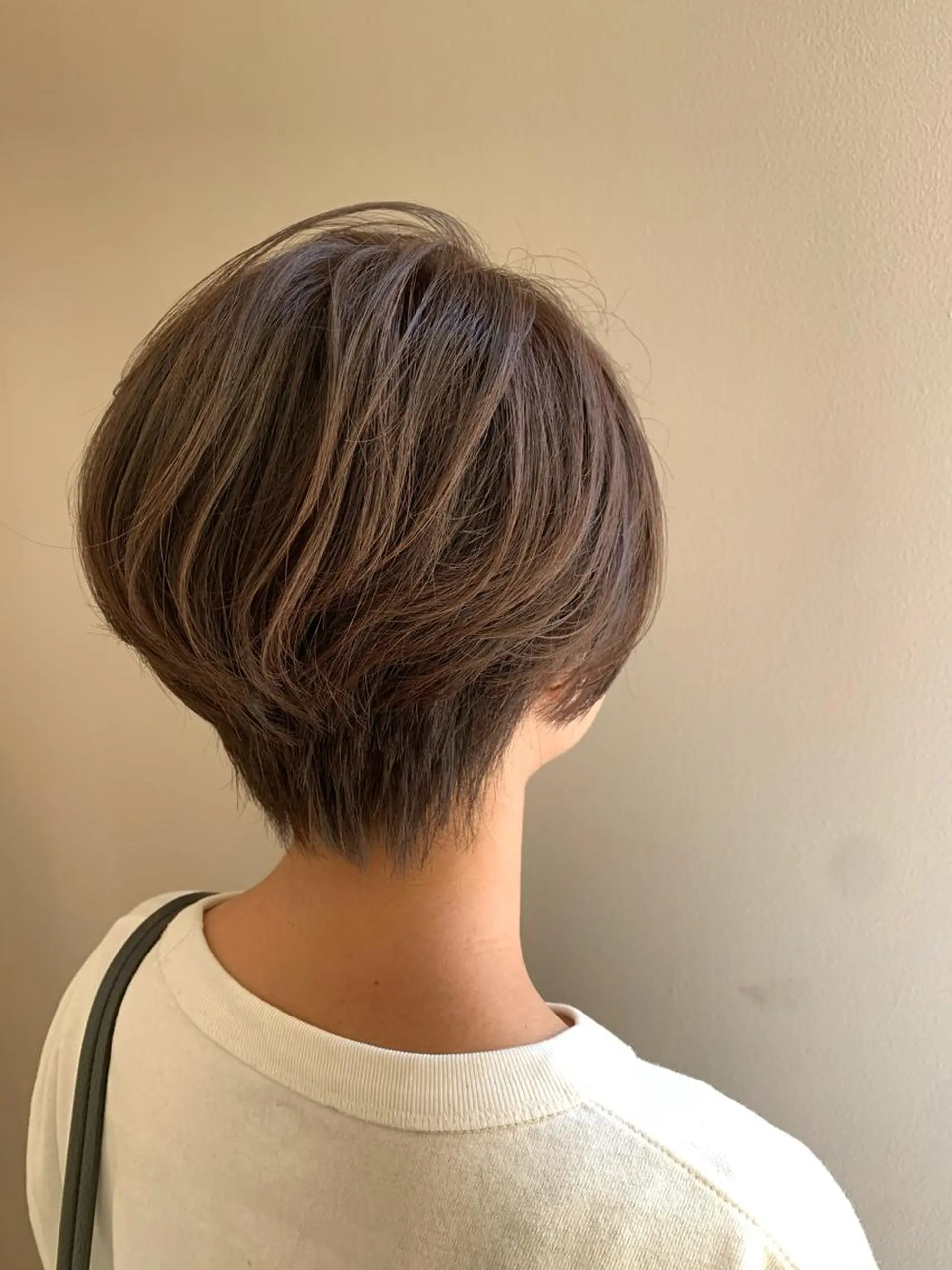 ショート 似合わせカット デザインカラー🕊 石井萌のヘアスタイル