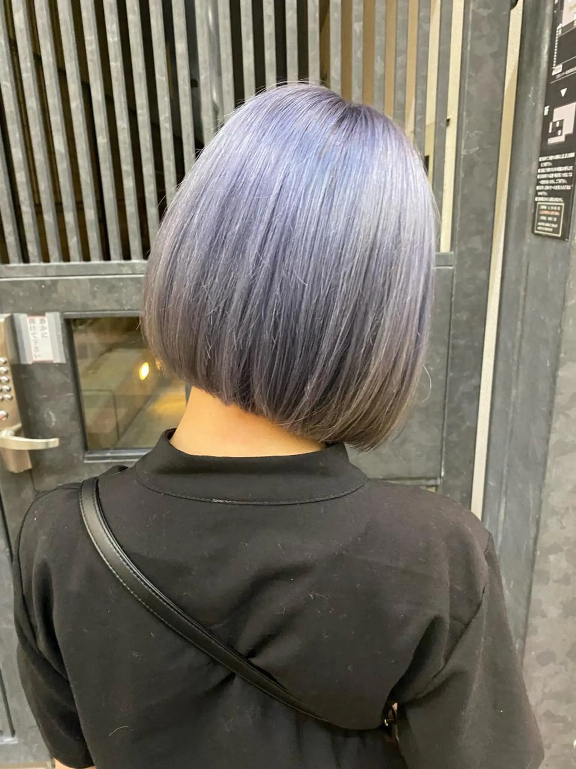 ショート ヘアカラー ケリーズグリーン所属・ボブ/艶ハイトーン 森田/嵩士のヘアスタイル
