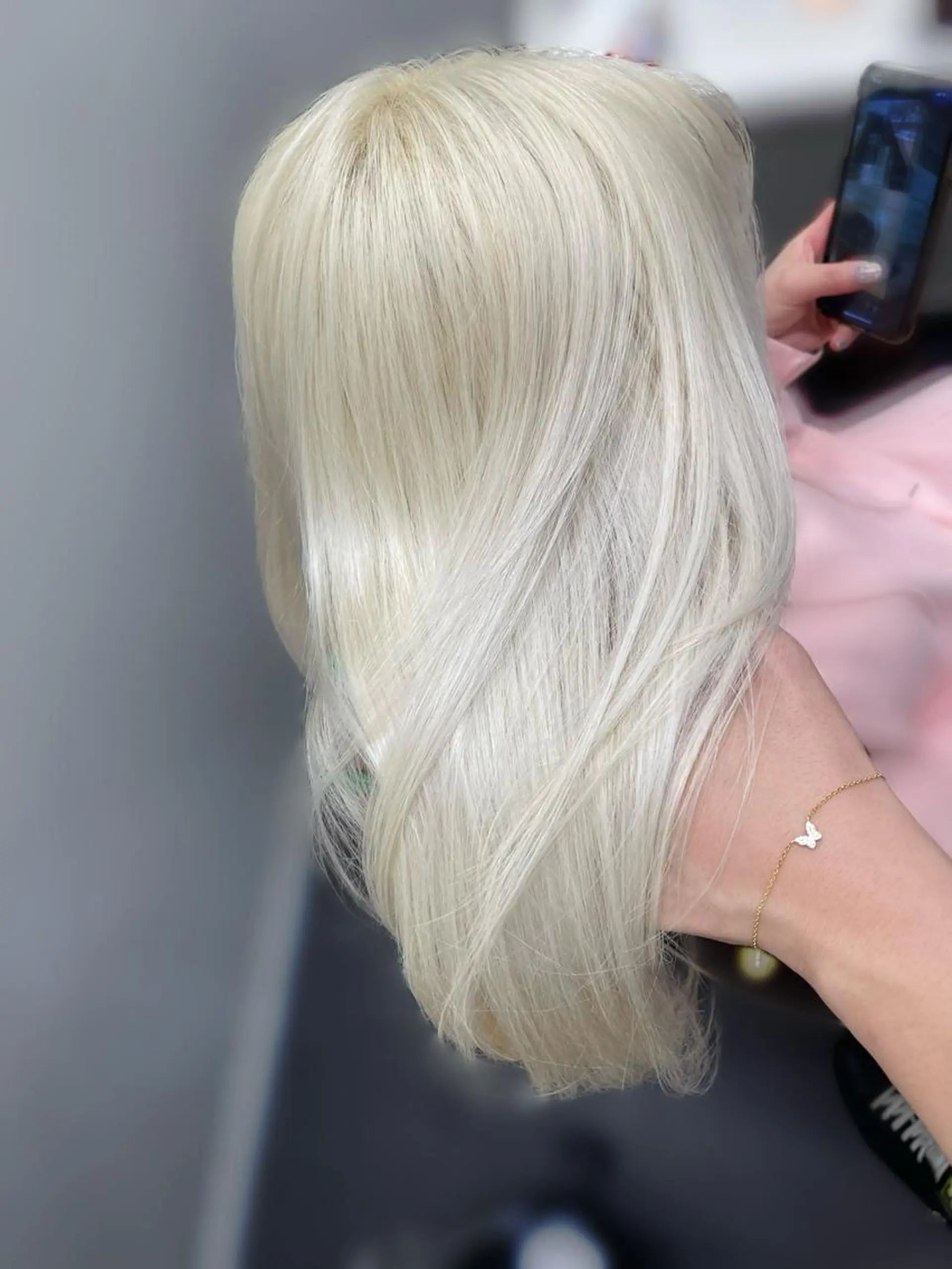 ミディアム カラー ヘアアレンジ 抜きっぱなしブロンド ブロンド ヘアカラー トリートメント mina 🌷のヘアスタイル