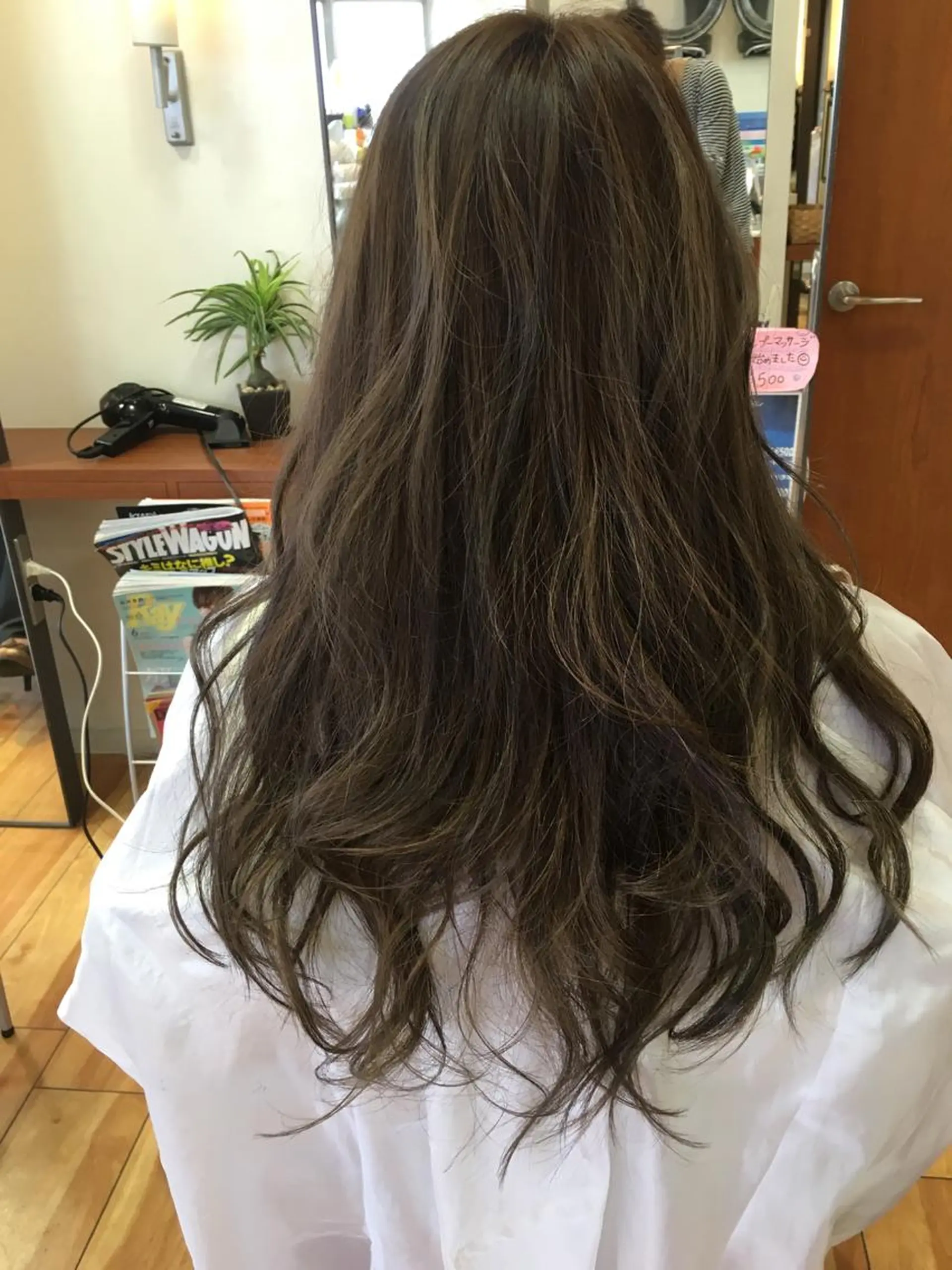 ロング ハイライト brace 立花のヘアスタイル