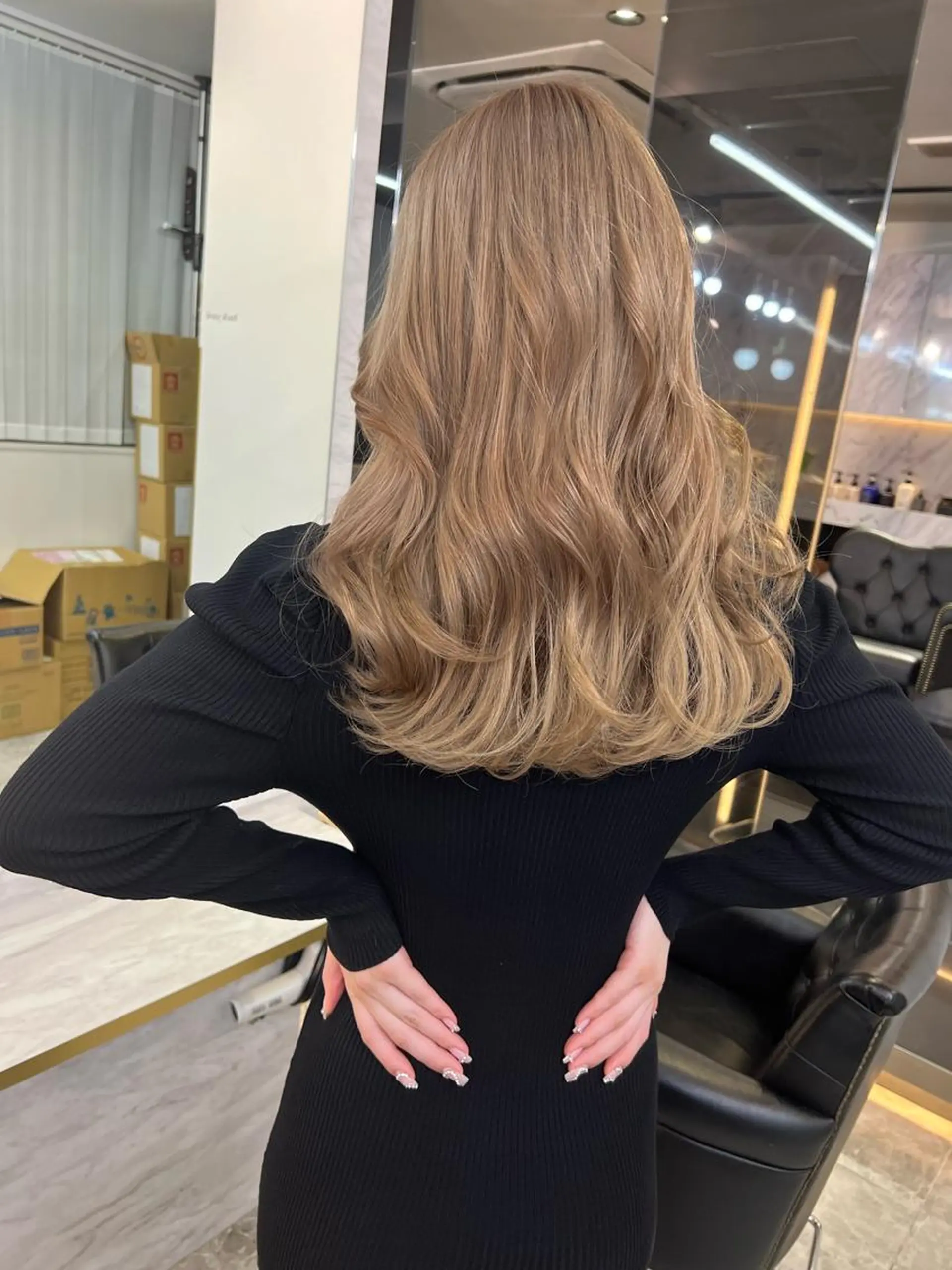 セミロング ヘアカラー サロウィン千葉所属・サロウィン千葉店 Toshikiのヘアスタイル
