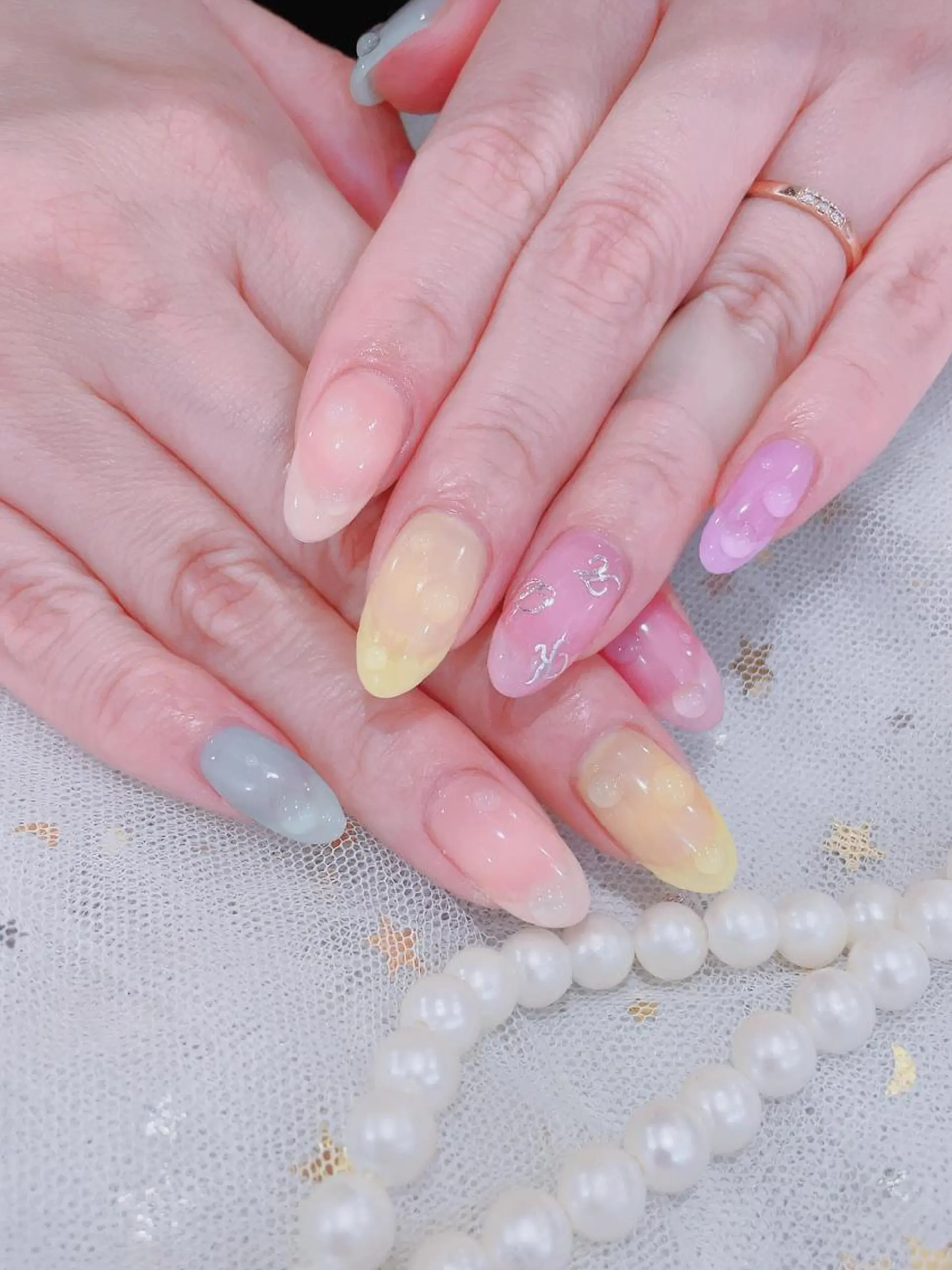 ミディアム ネイル ハンドネイル cho nailのネイルデザイン