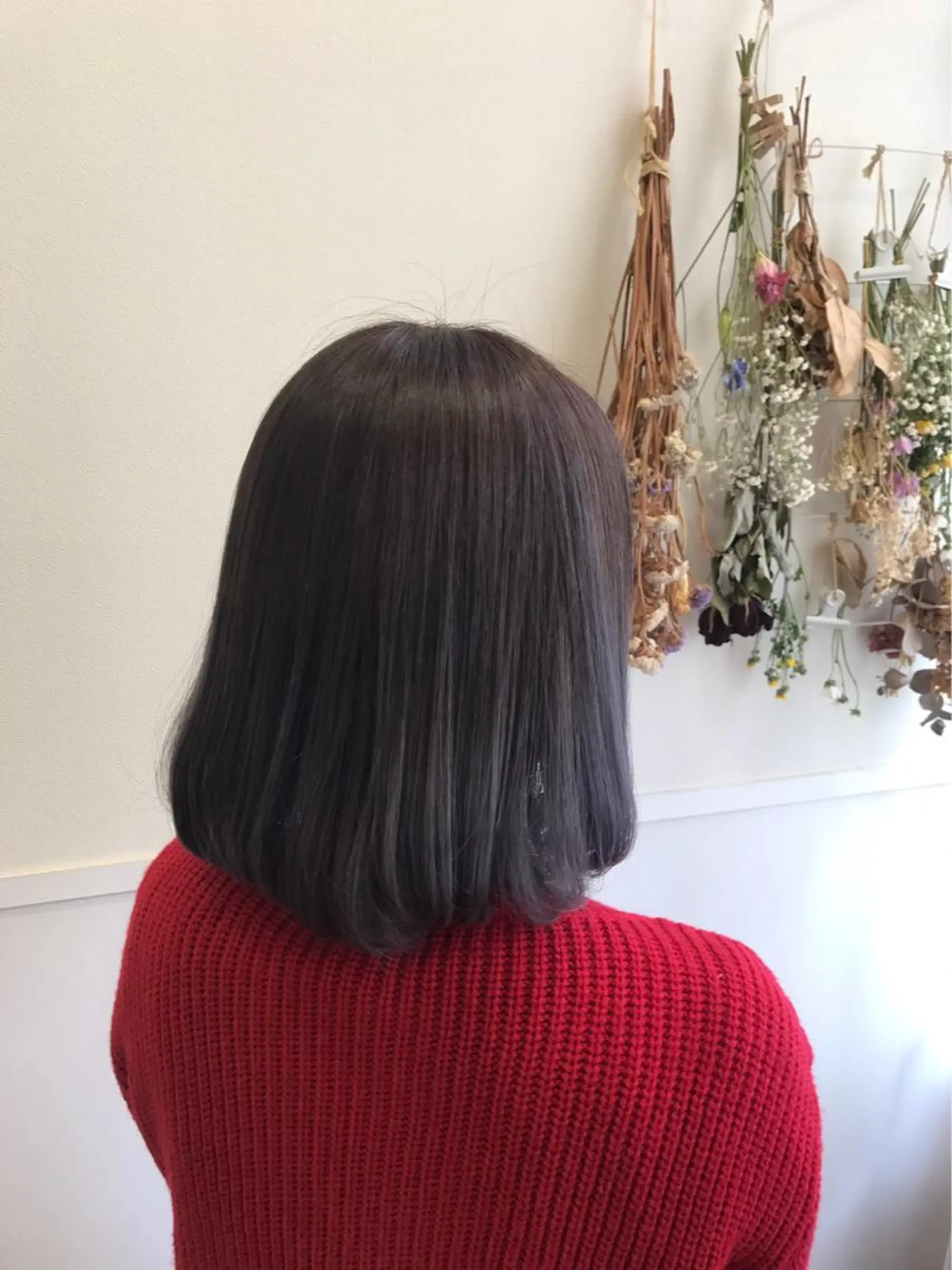 ショート カラー ママ美容師まつげ 🤍まき🤍のヘアスタイル