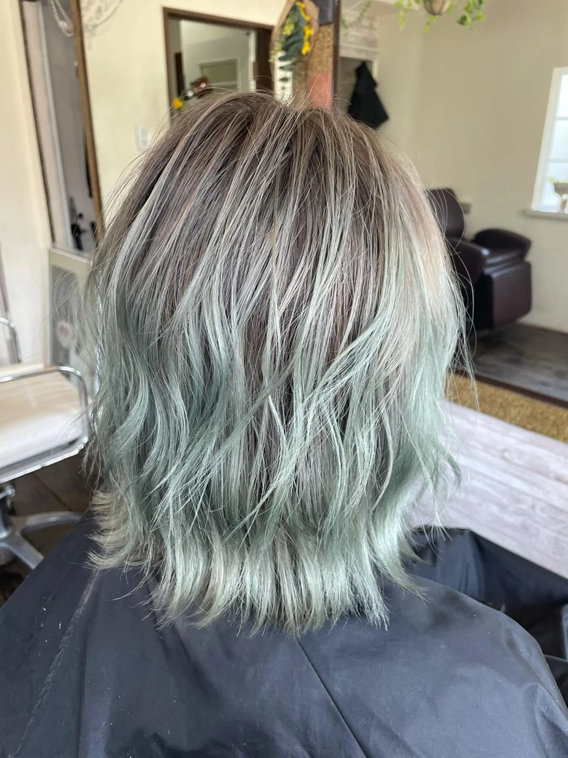 ショート カラー ヘアカラー 渡辺 健太のヘアスタイル