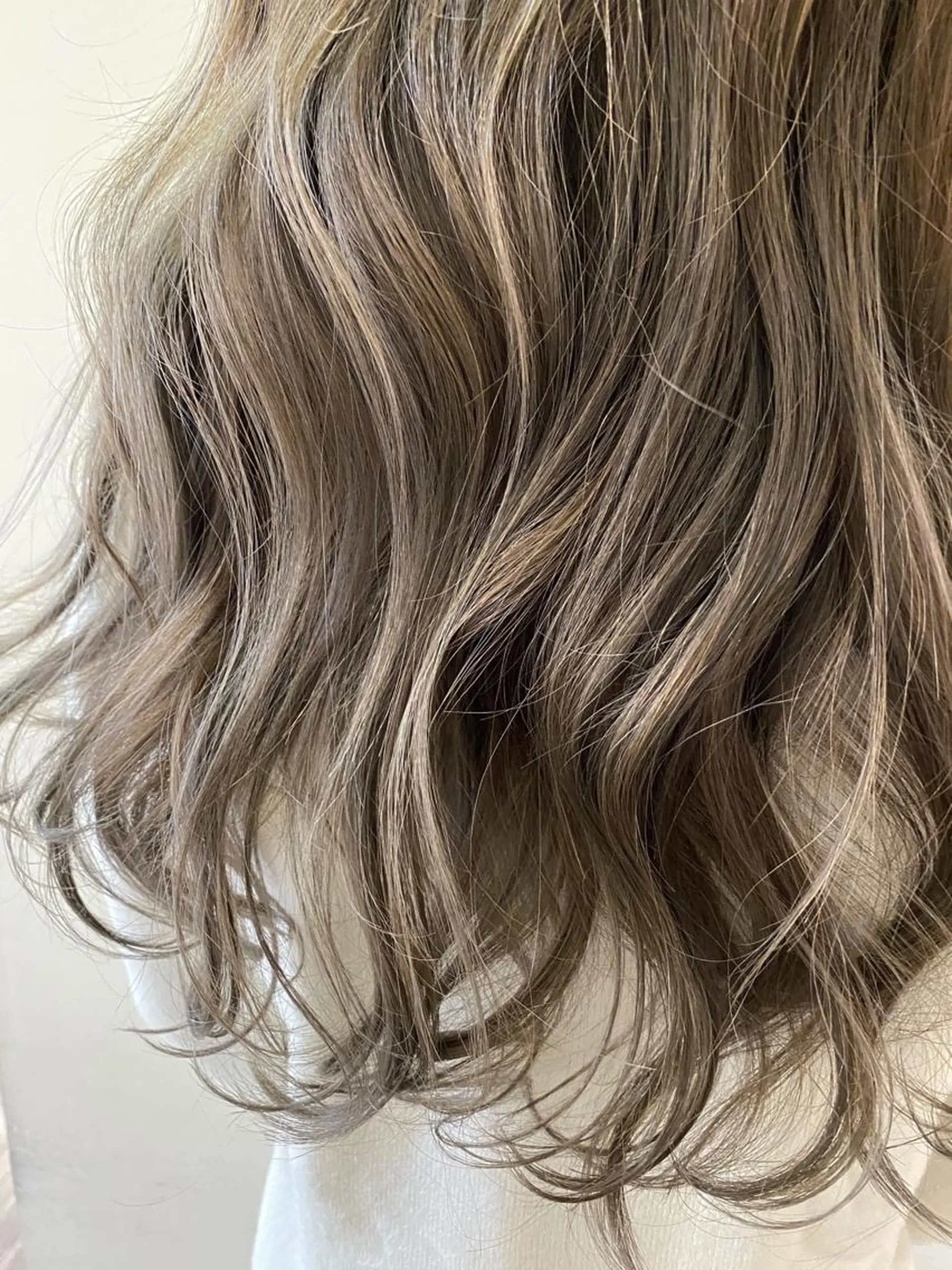 ロング カラー ヘアカラー トリートメント 服部 樹季のヘアスタイル