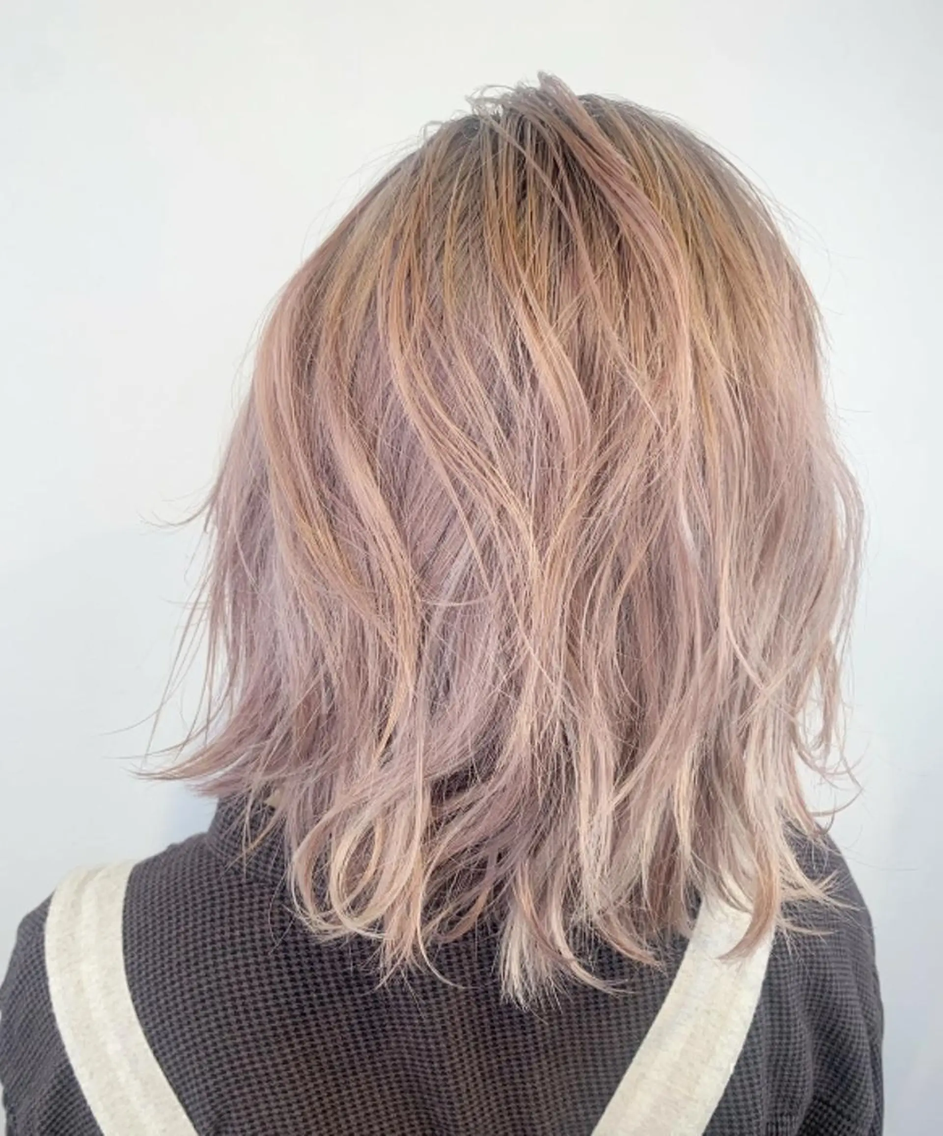 ミディアム カラー ミディアムパーマ アッシュ アッシュブラウン ベージュカラー 黒髪 カット ヘアカラー N° aria 三軒茶屋のヘアスタイル
