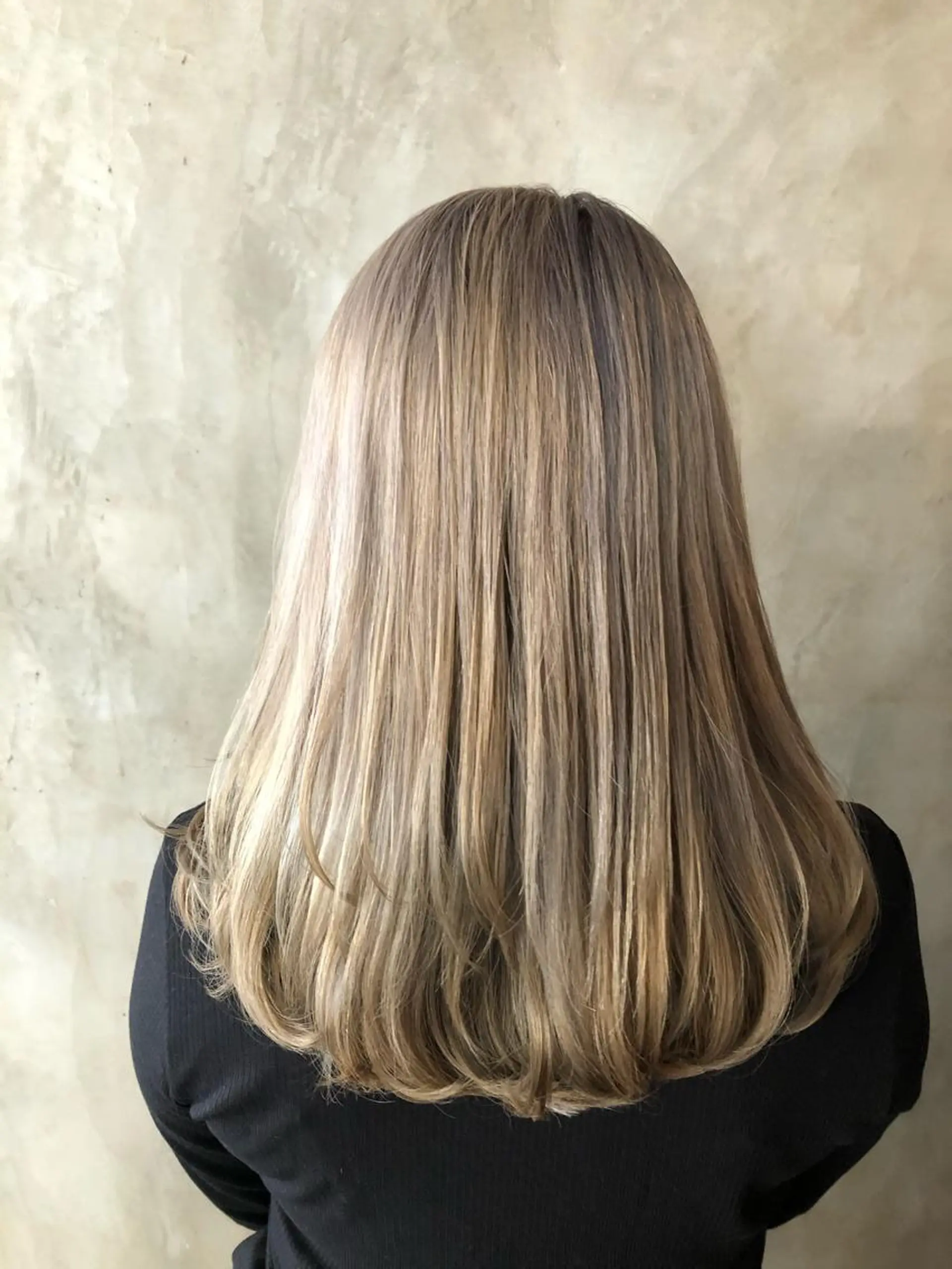 ロング カラー ブリーチ ケアブリーチ sweetroom茅ヶ崎南口店所属・∮フェードスタイル∮ 加藤嘉陛のヘアスタイル