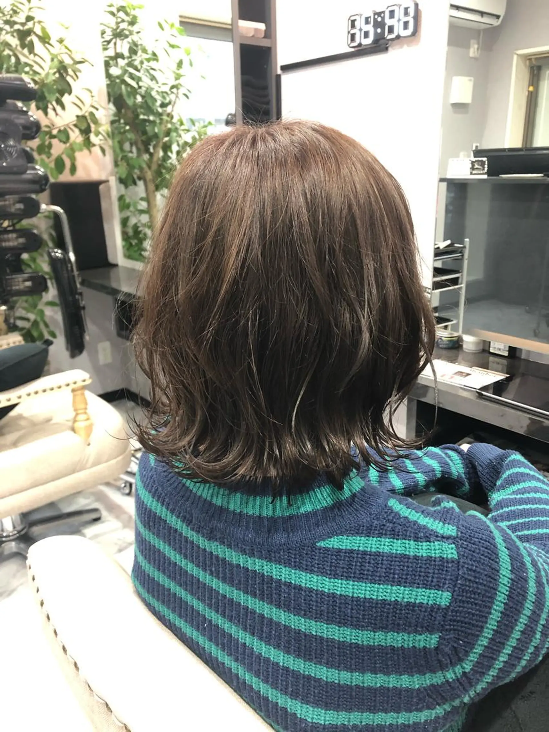 ミディアム カラー カット ヘアカラー トリートメント FAVORE 【ファヴォーレ】のヘアスタイル