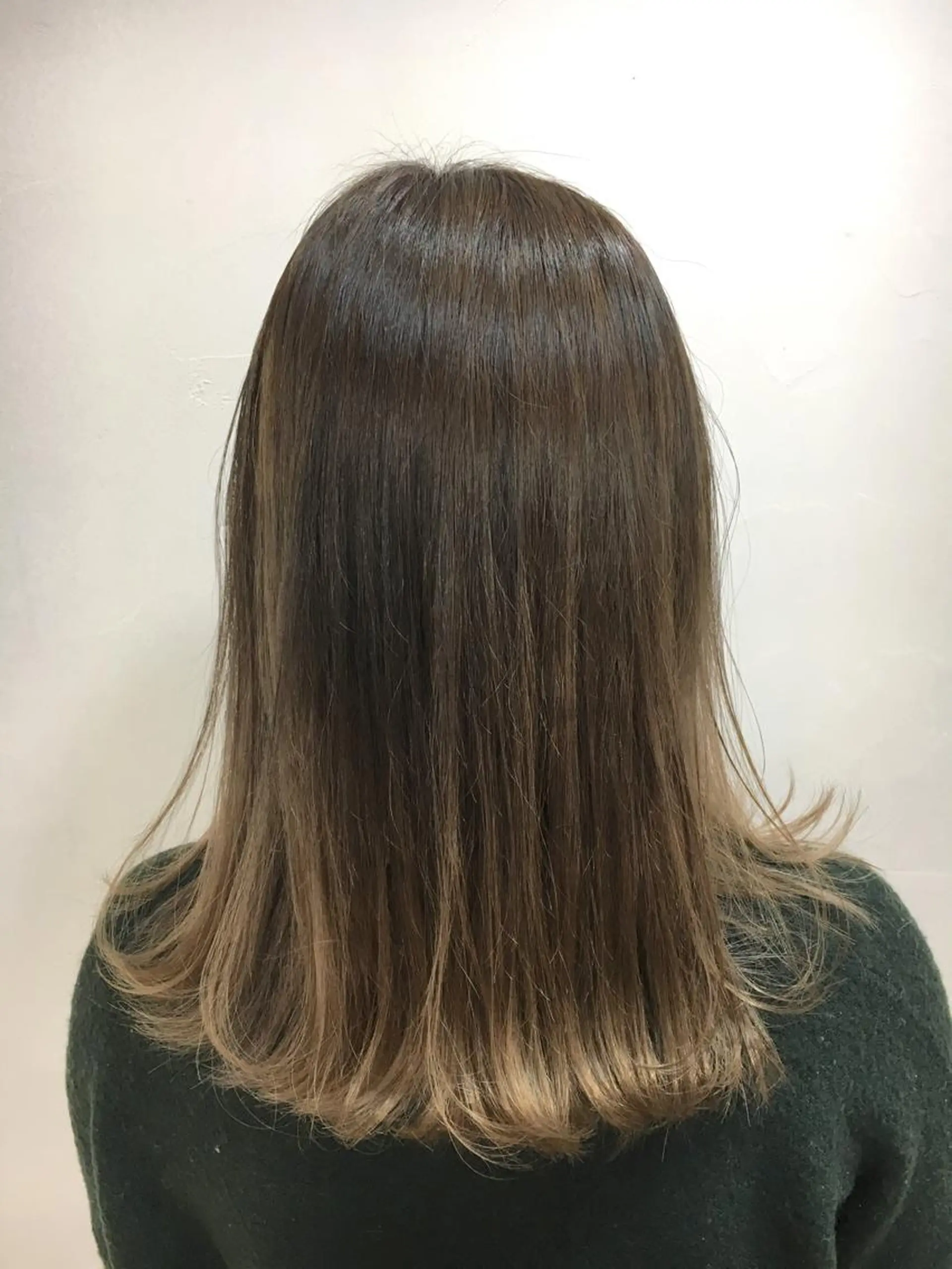 ミディアム カラー ベージュカラー ブリーチ グラデーションカラー ハイライトカラー ハイライト Laf.【ラフ］北坂戸駅前所属・🌈New Open Laf.🌈奥居伸輔のヘアスタイル