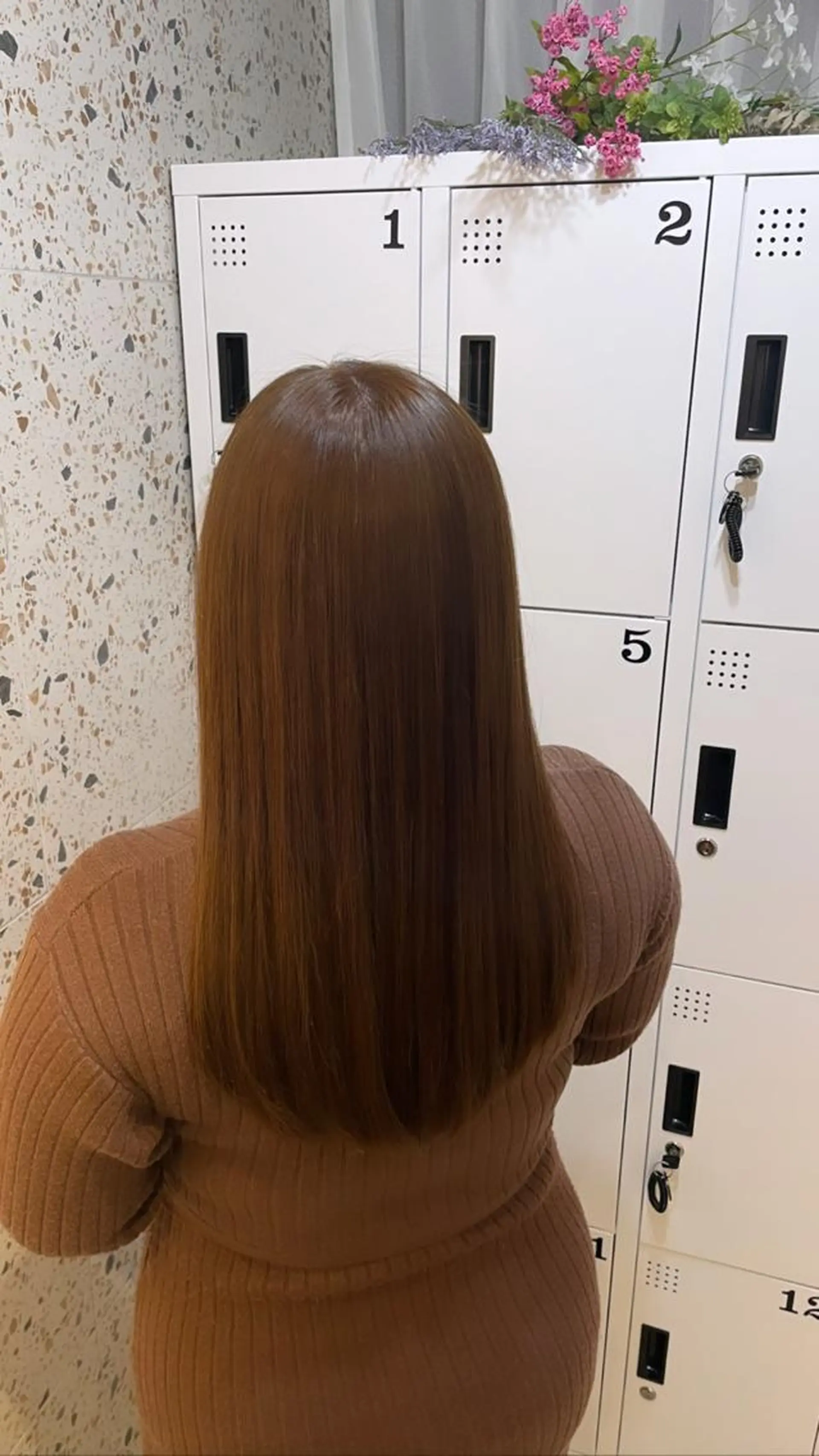 セミロング カラー ヘアアレンジ カット ヘアカラー トリートメント リベルテ所属・♦️髪質改善韓国レイ ヤー♦️副店長のヘアスタイル