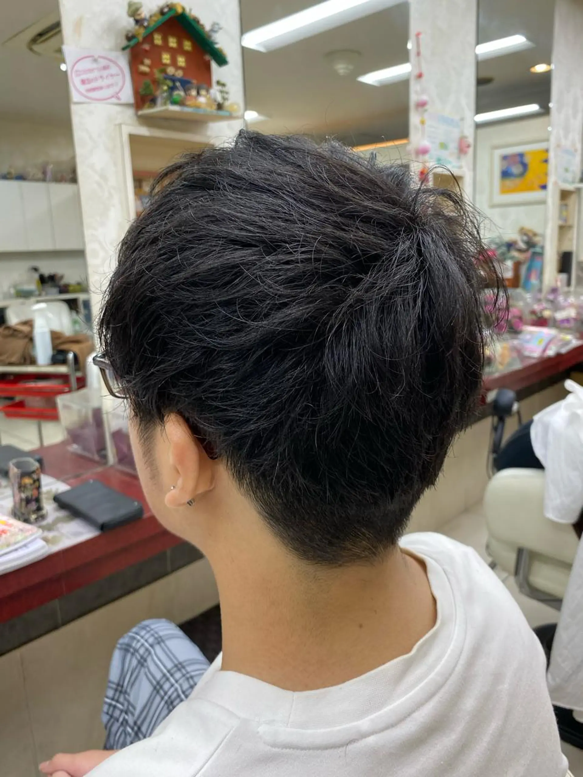ショート レイヤーカット 縮毛矯正専門店　美容室ハース所属・ウィリアム シュウのヘアスタイル