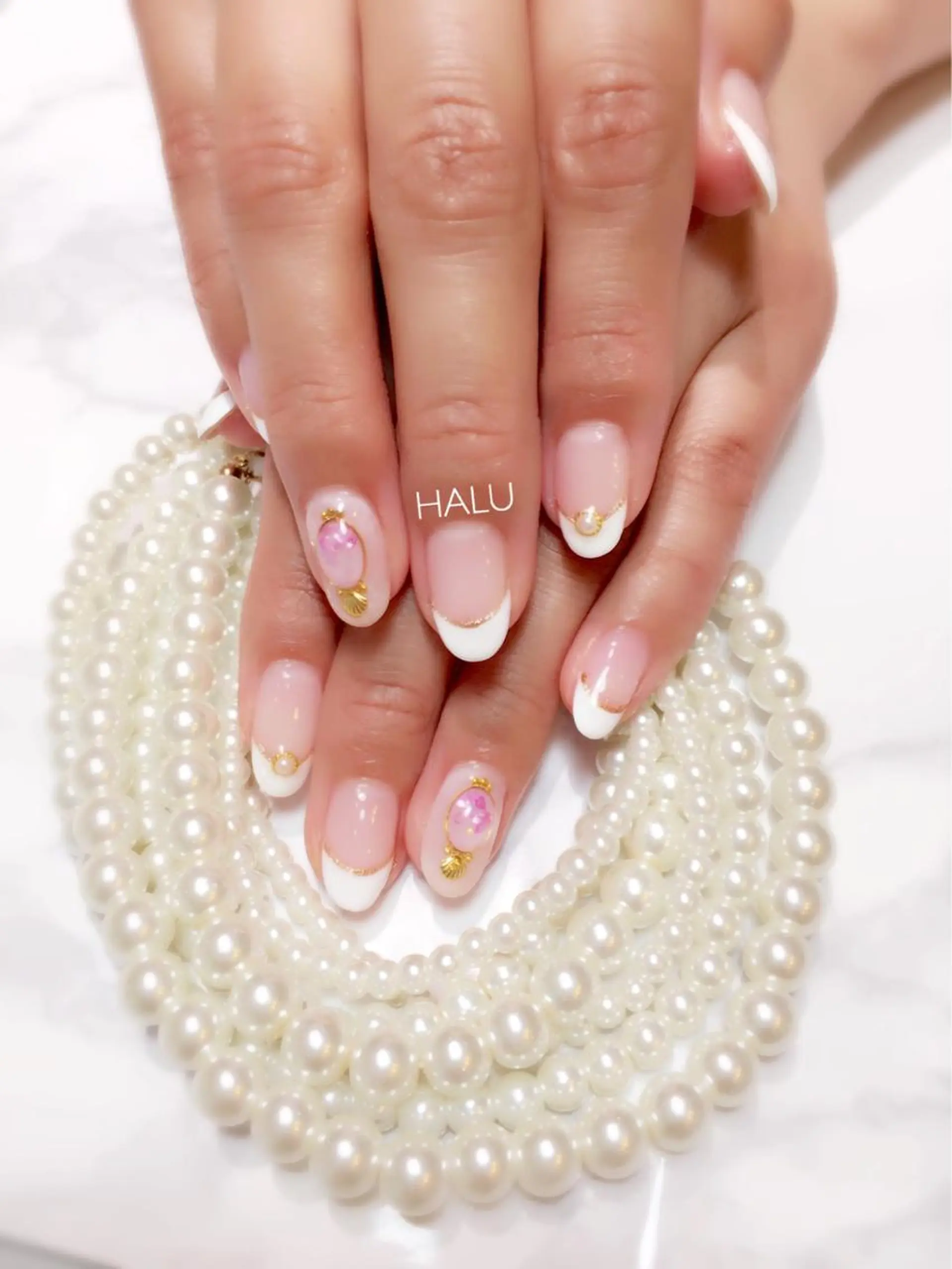 ネイル アートネイル フレンチネイル ラメ(グリッター) ぷっくりネイル HALU ハルのネイルデザイン