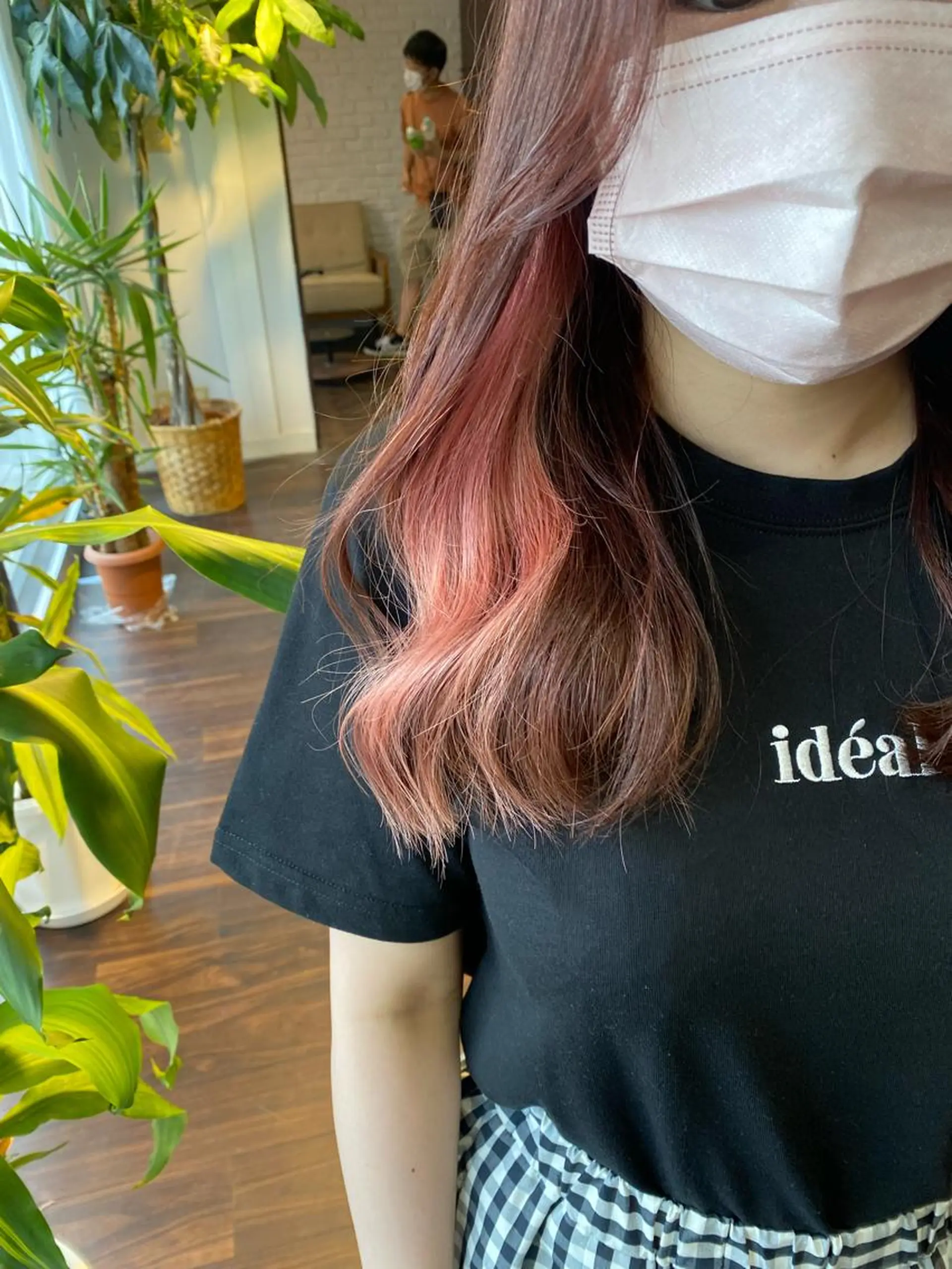 ロング カラー ヘアアレンジ ブラウンカラー デザインカラー インナーカラー ピンクカラー ピンクブラウン カット ヘアカラー トリートメント 韓国ヘア×髪質 改善🇰🇷シオリのヘアスタイル