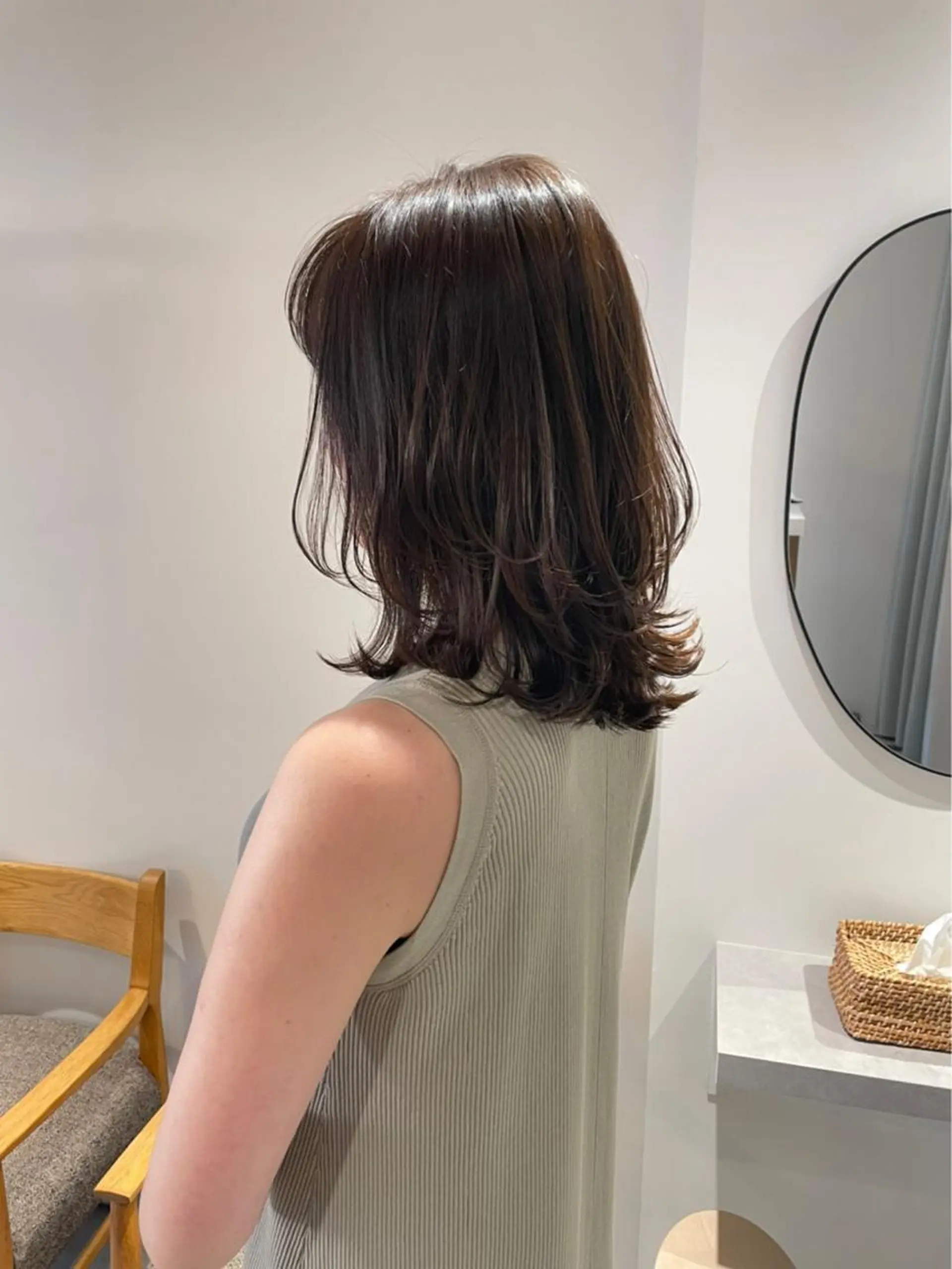 ミディアム カラー レイヤーカット 三宅 昌太のヘアスタイル