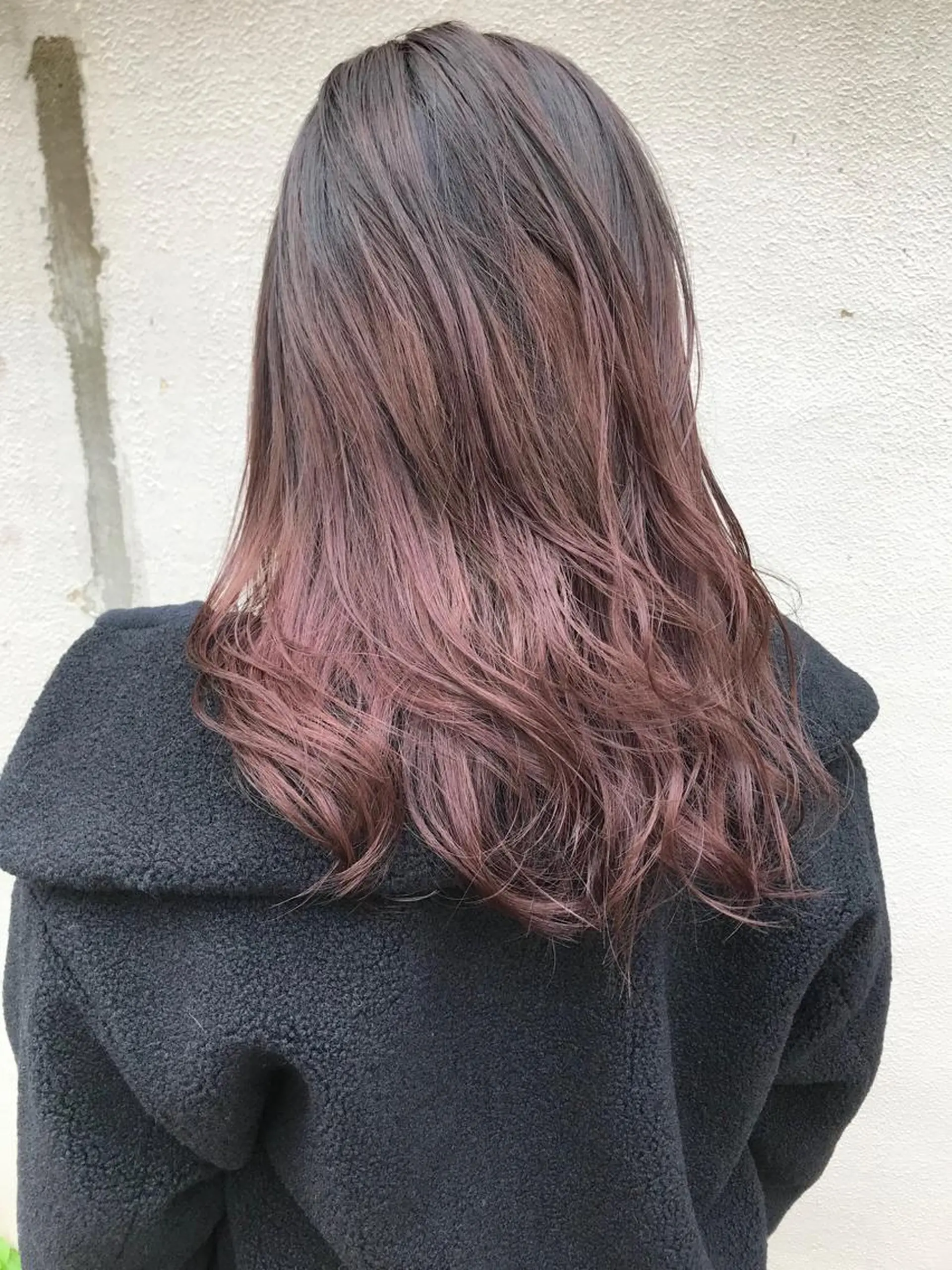 セミロング カラー 佐藤 魁人のヘアスタイル