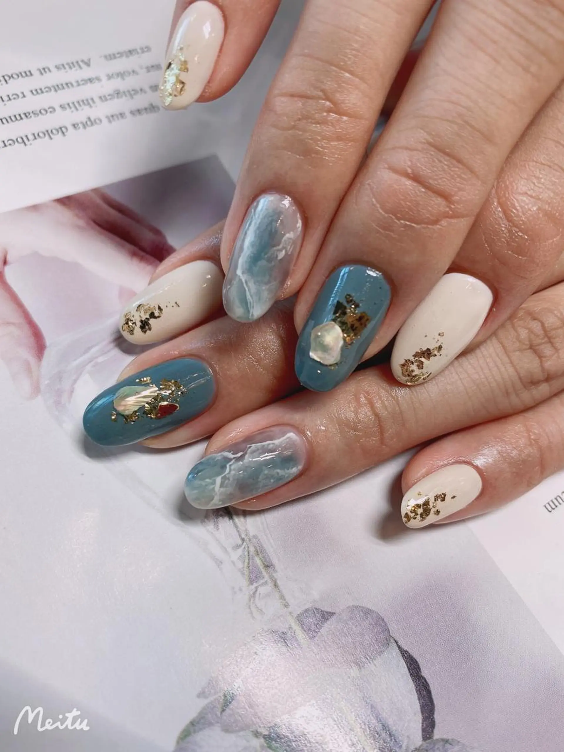 ミディアム ハンドネイル NAILSALON 🍔Timna🍟のネイルデザイン