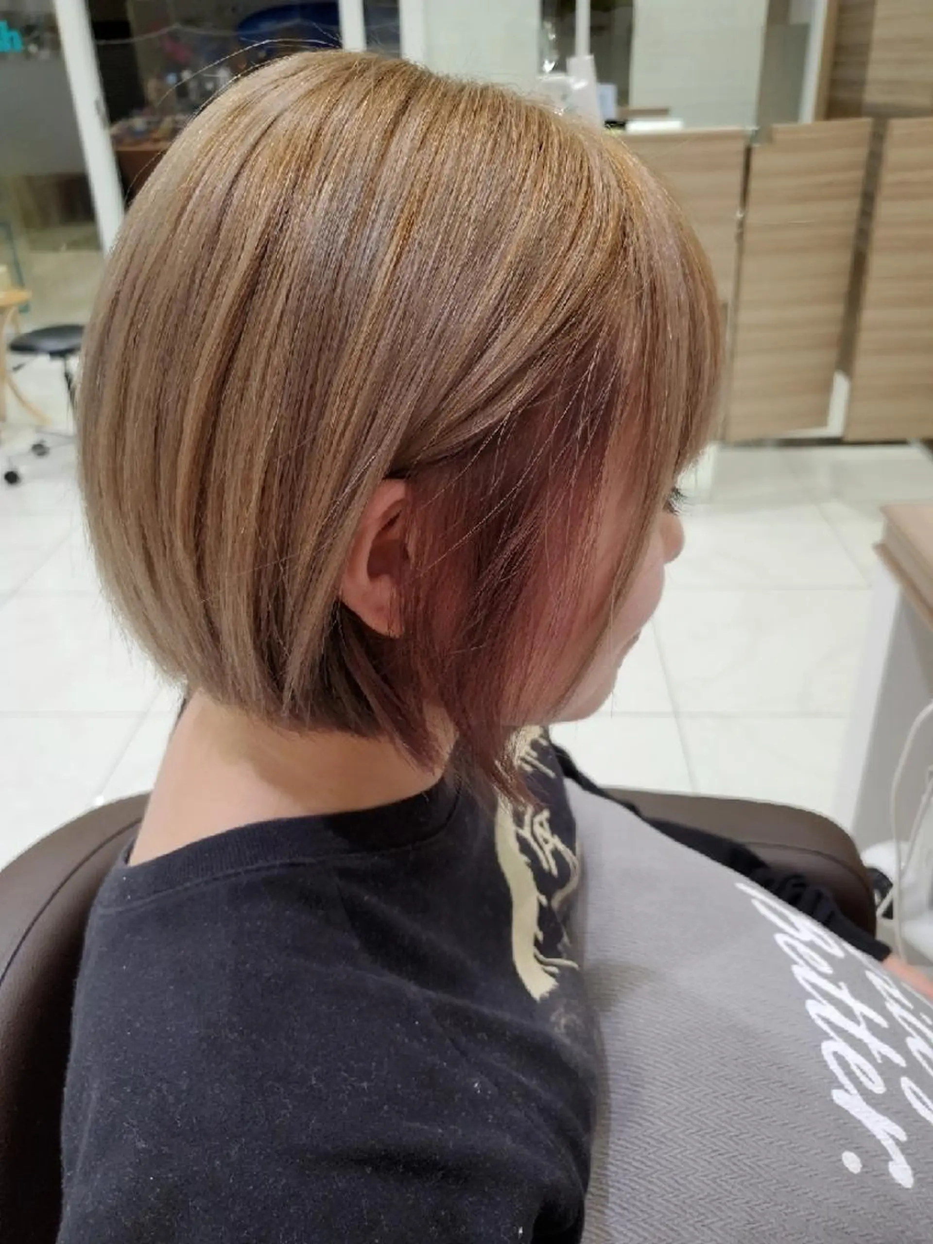 ショート カラー ブリーチ イルミナカラー 中村 和貴のヘアスタイル