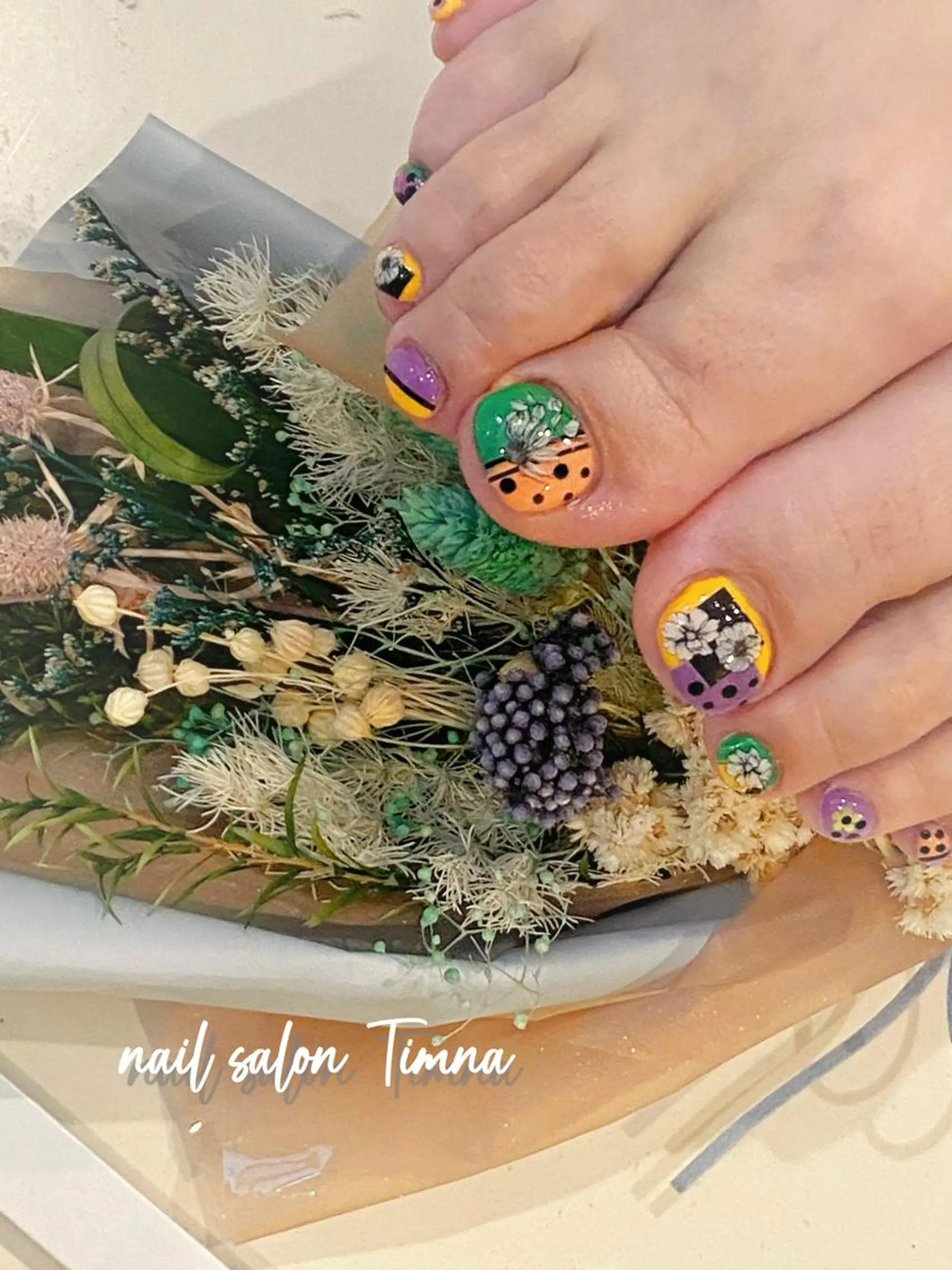ショート フットネイル NAILSALON 🍔Timna🍟のネイルデザイン