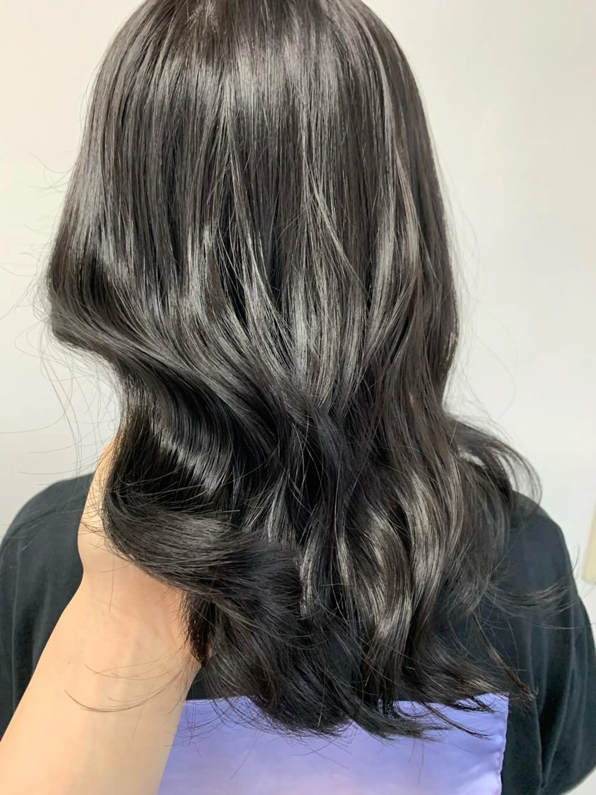 ミディアム カラー カット ヘアカラー トリートメント ヘッドスパ ヘアセット 韓国レイヤー ハッシュカットのヘアスタイル