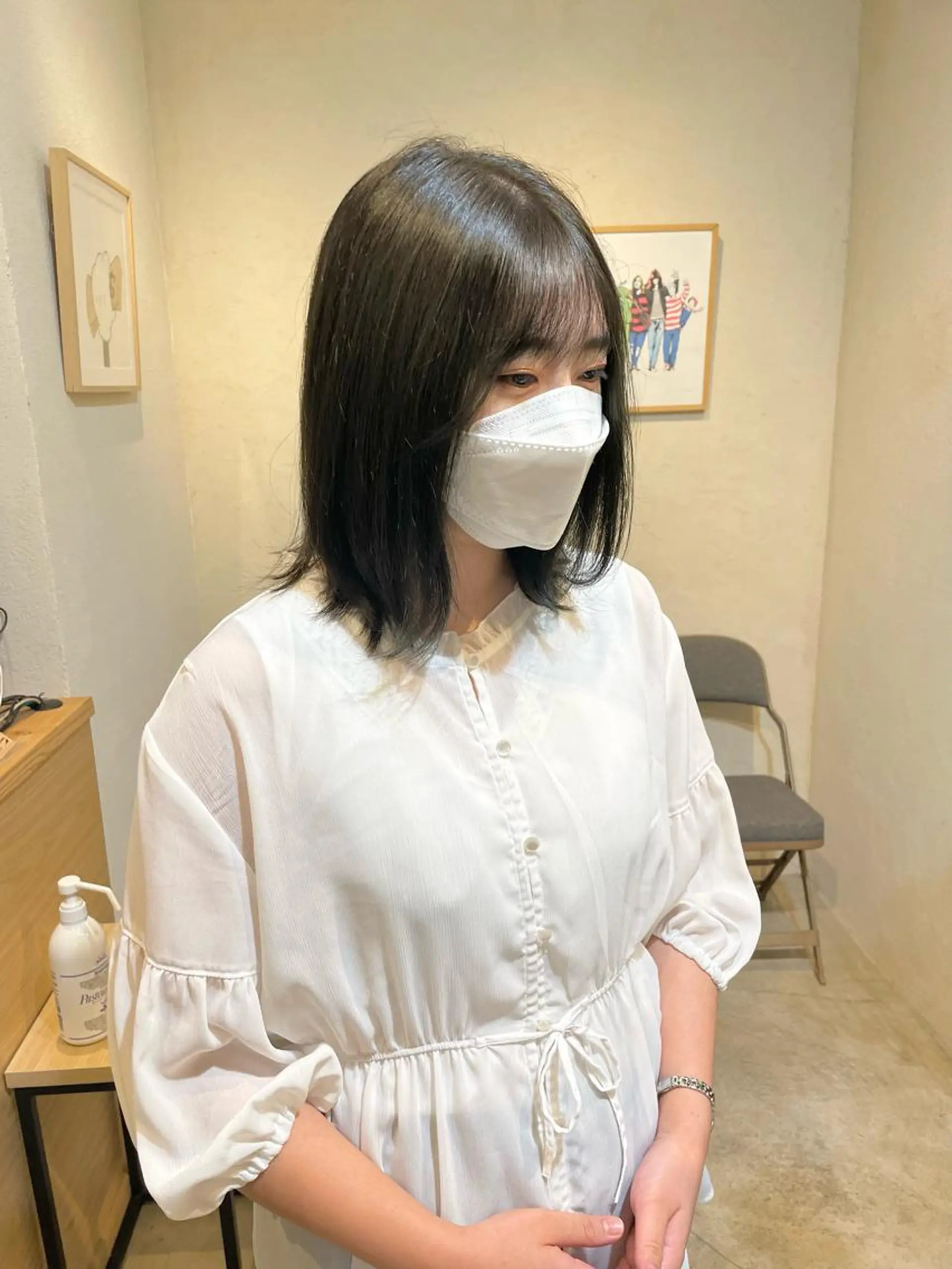ミディアム カラー グレージュ カーキグレージュ ヘアカラー トリートメント Rin:nel hair所属・Takanishi くすみベージュカラーのヘアスタイル