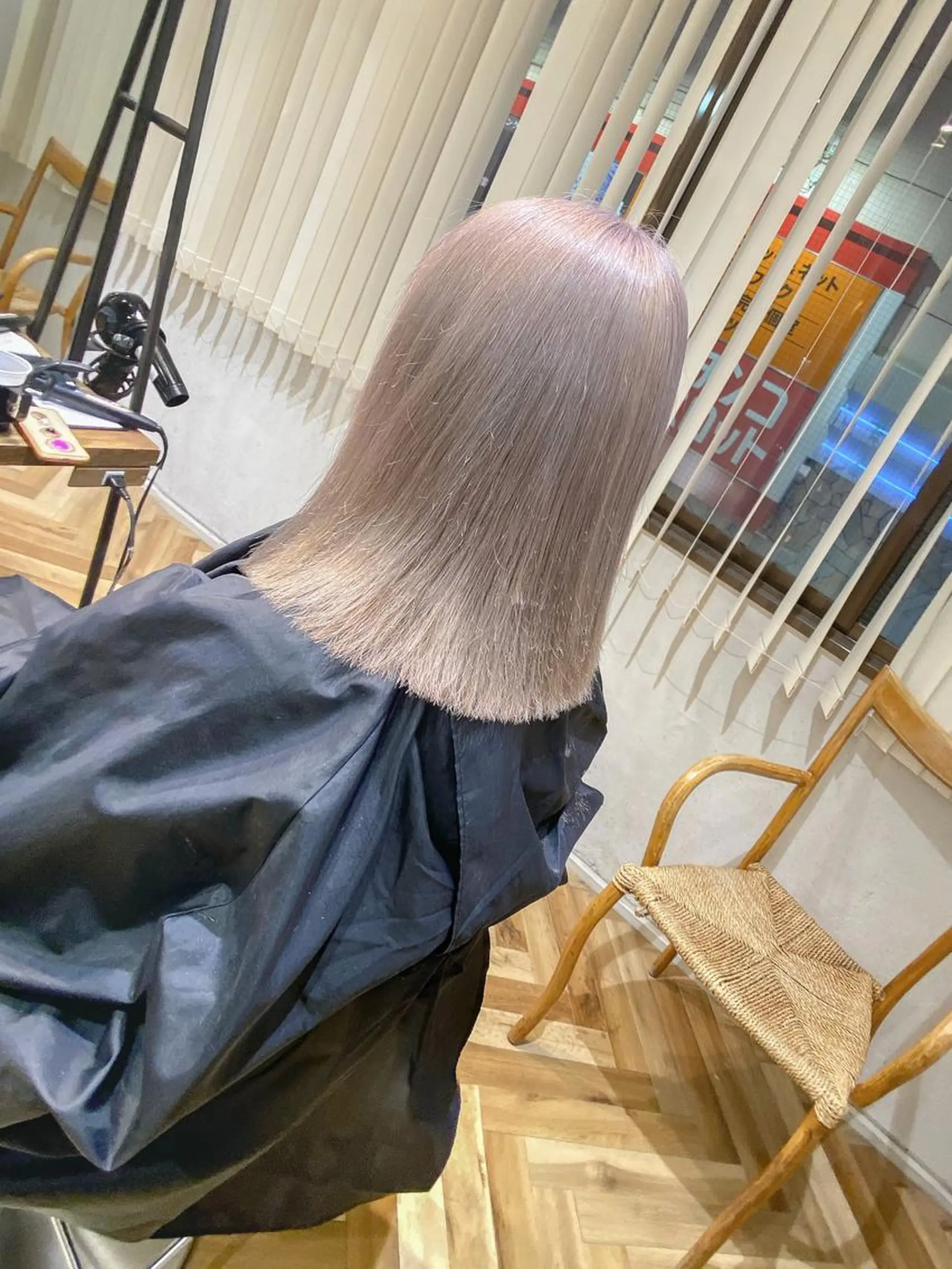 ミディアム カラー ハイトーンカラー 韓国風デザイン 💐MIZUKI💐のヘアスタイル