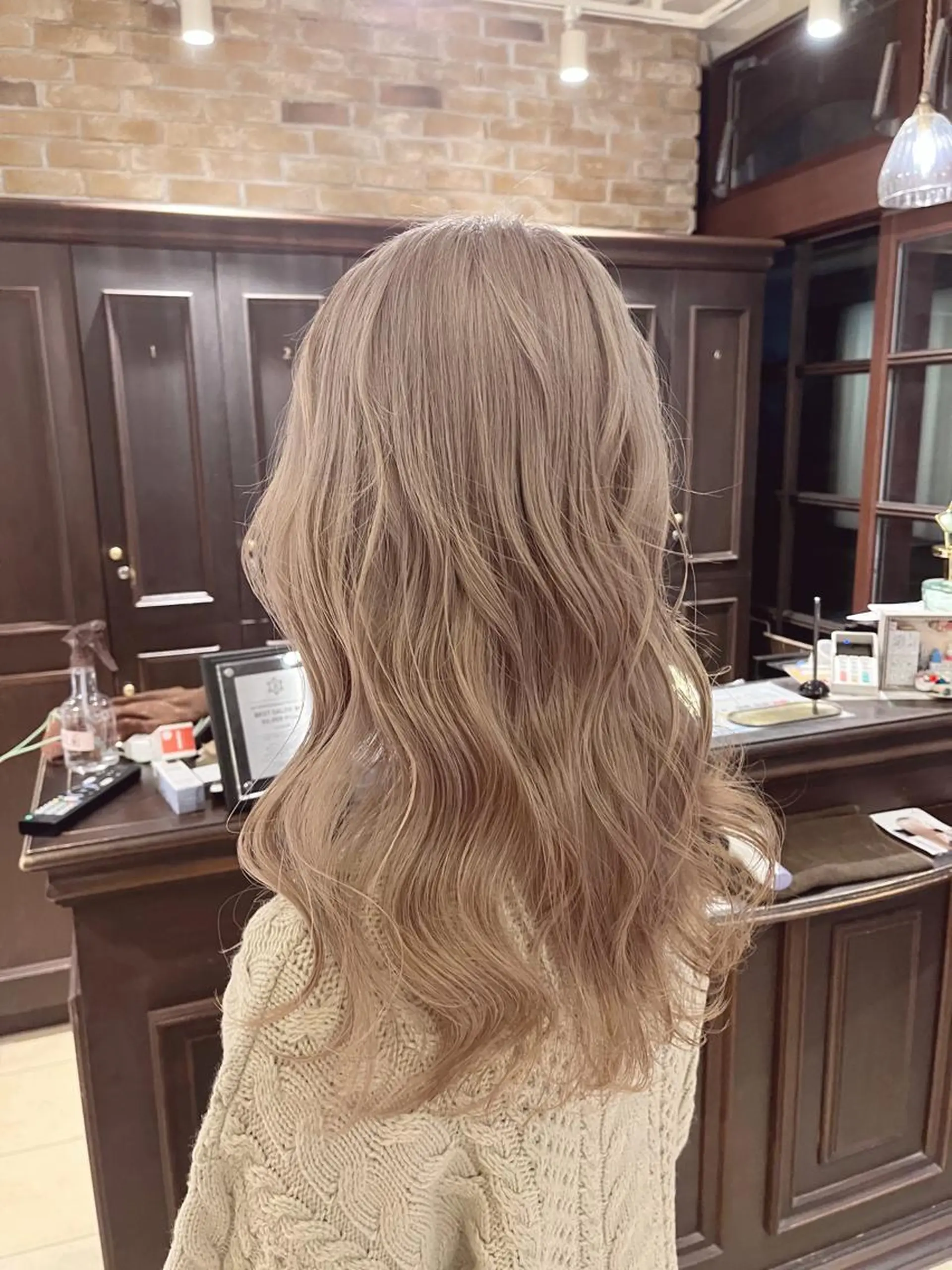 ロング ヘアカラー 🧡ミルクティー/ レイヤー🧡ショウナのヘアスタイル