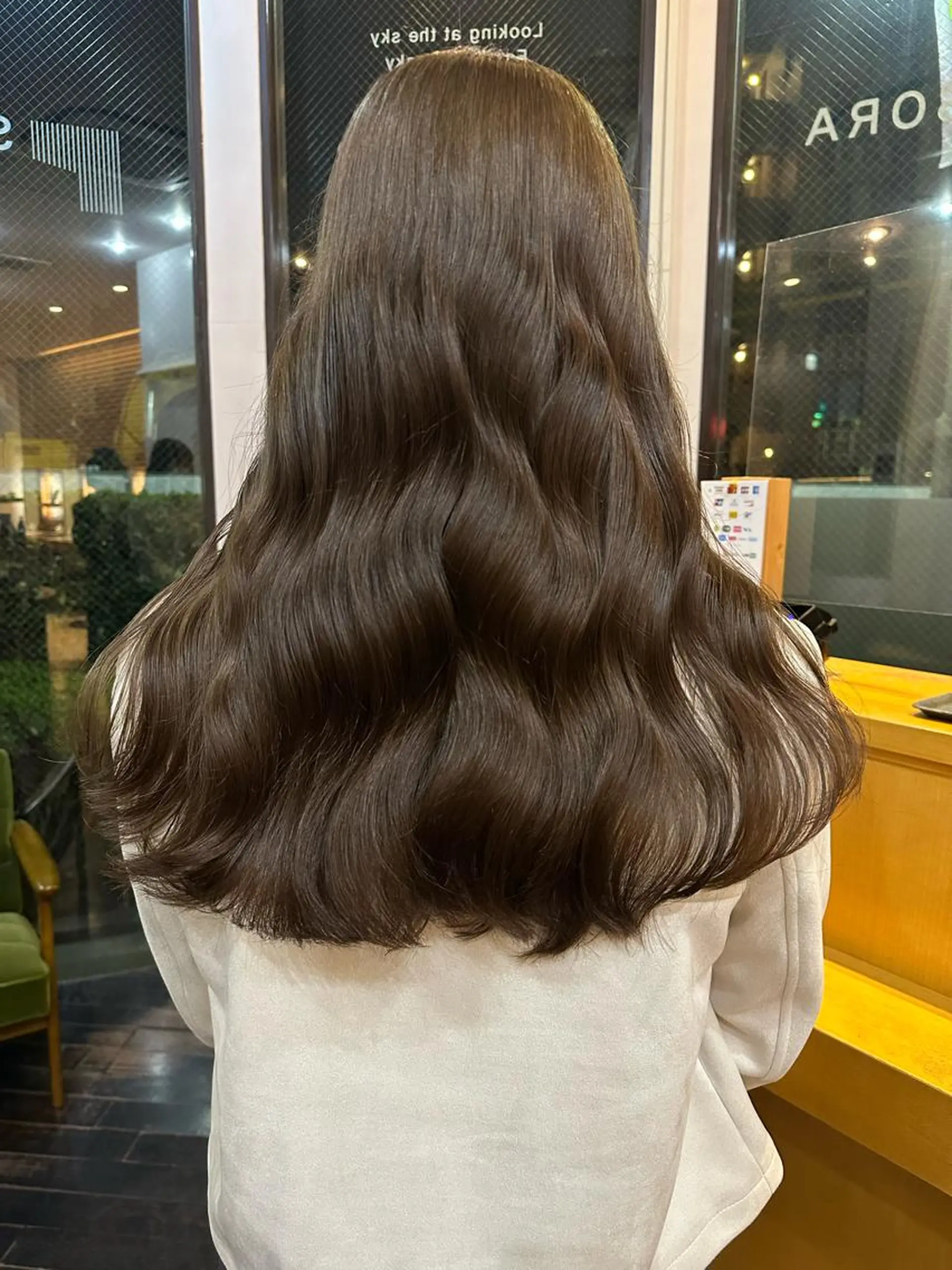 ロング 井上 翠月のヘアスタイル