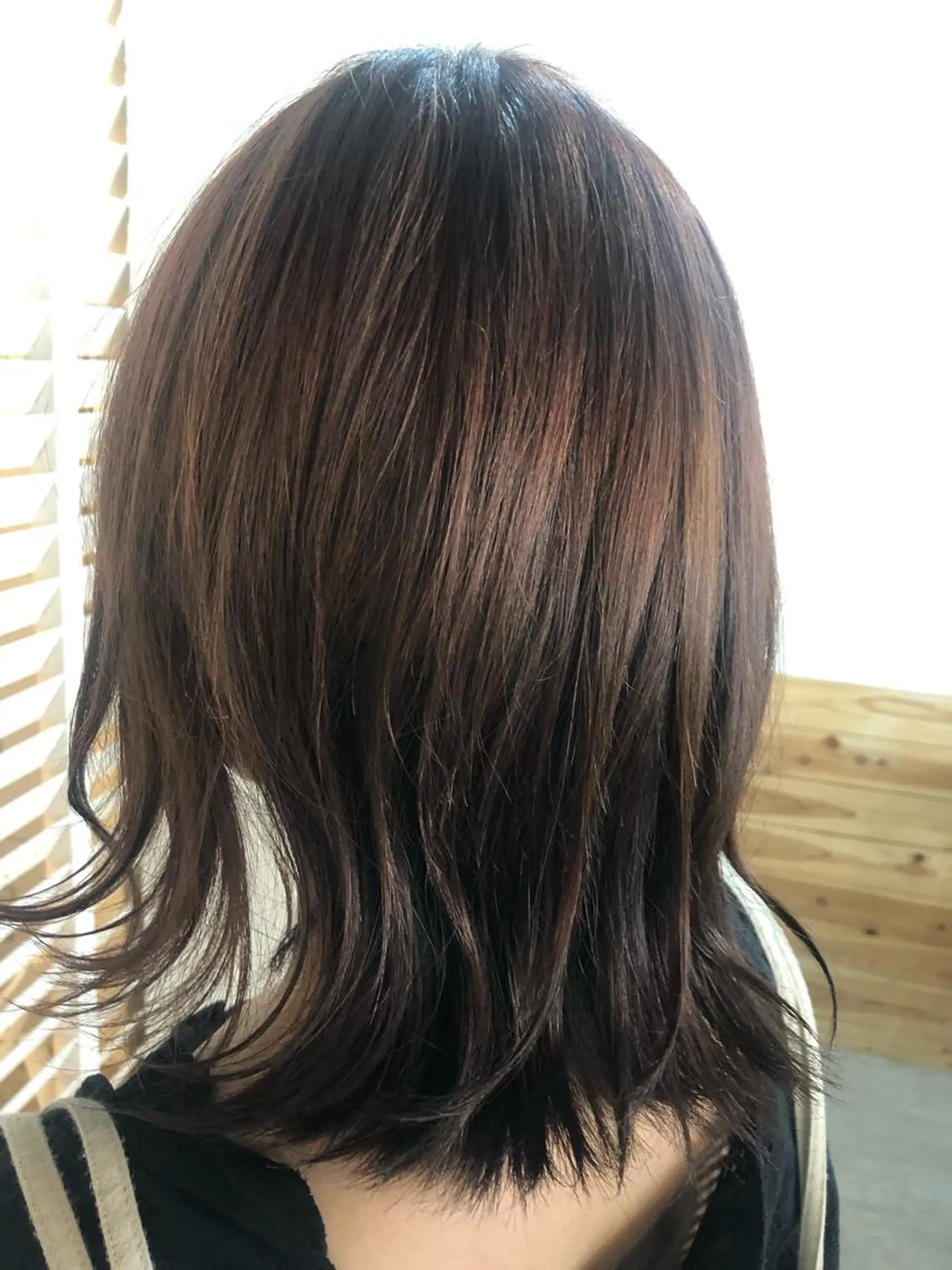 ミディアム カラー 髪質改善＆ブリーチ 伊勢　祐一郎のヘアスタイル