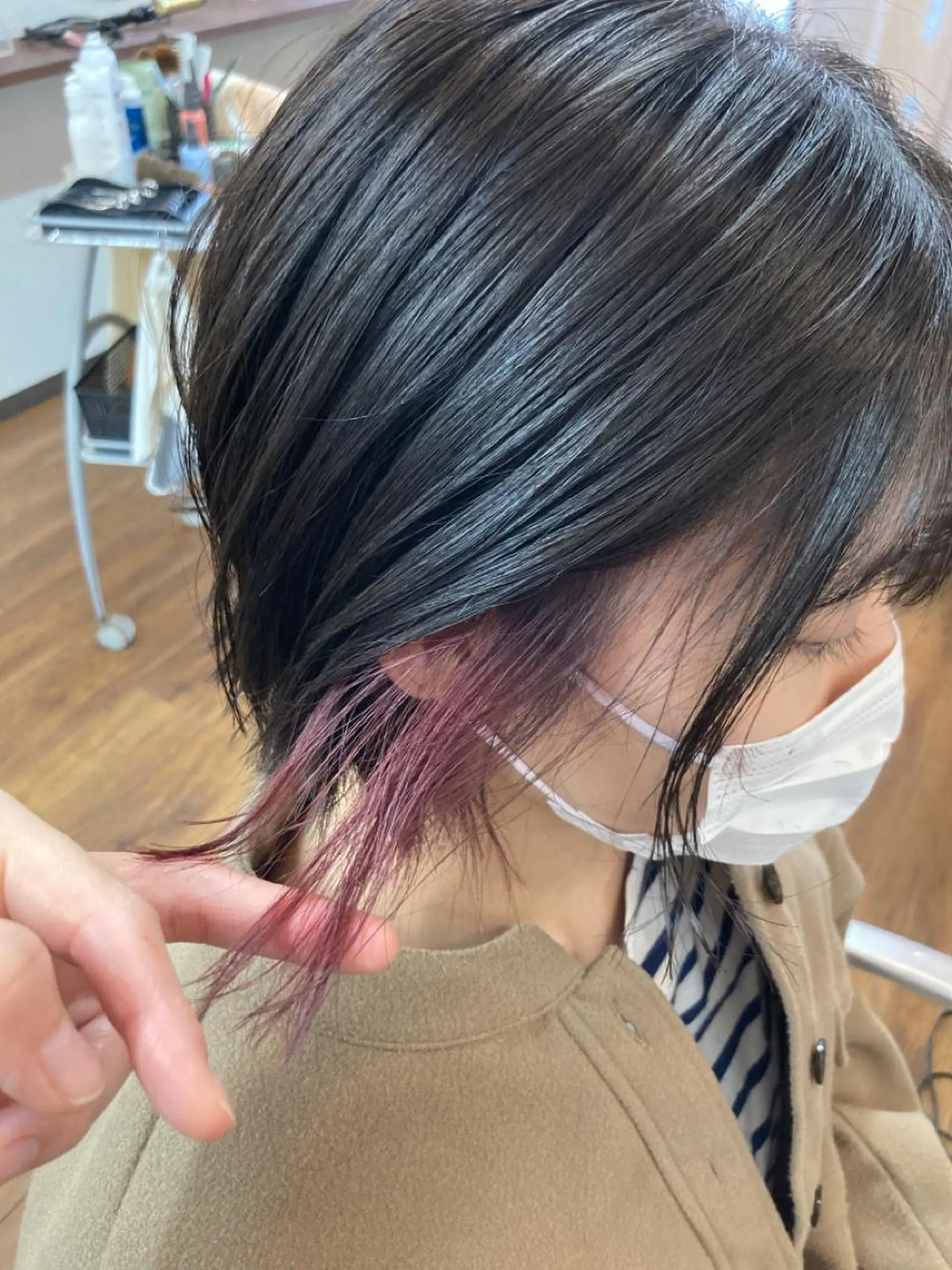 ショート カラー イヤリングカラー one's heart所属・Otsuka Hikariのヘアスタイル