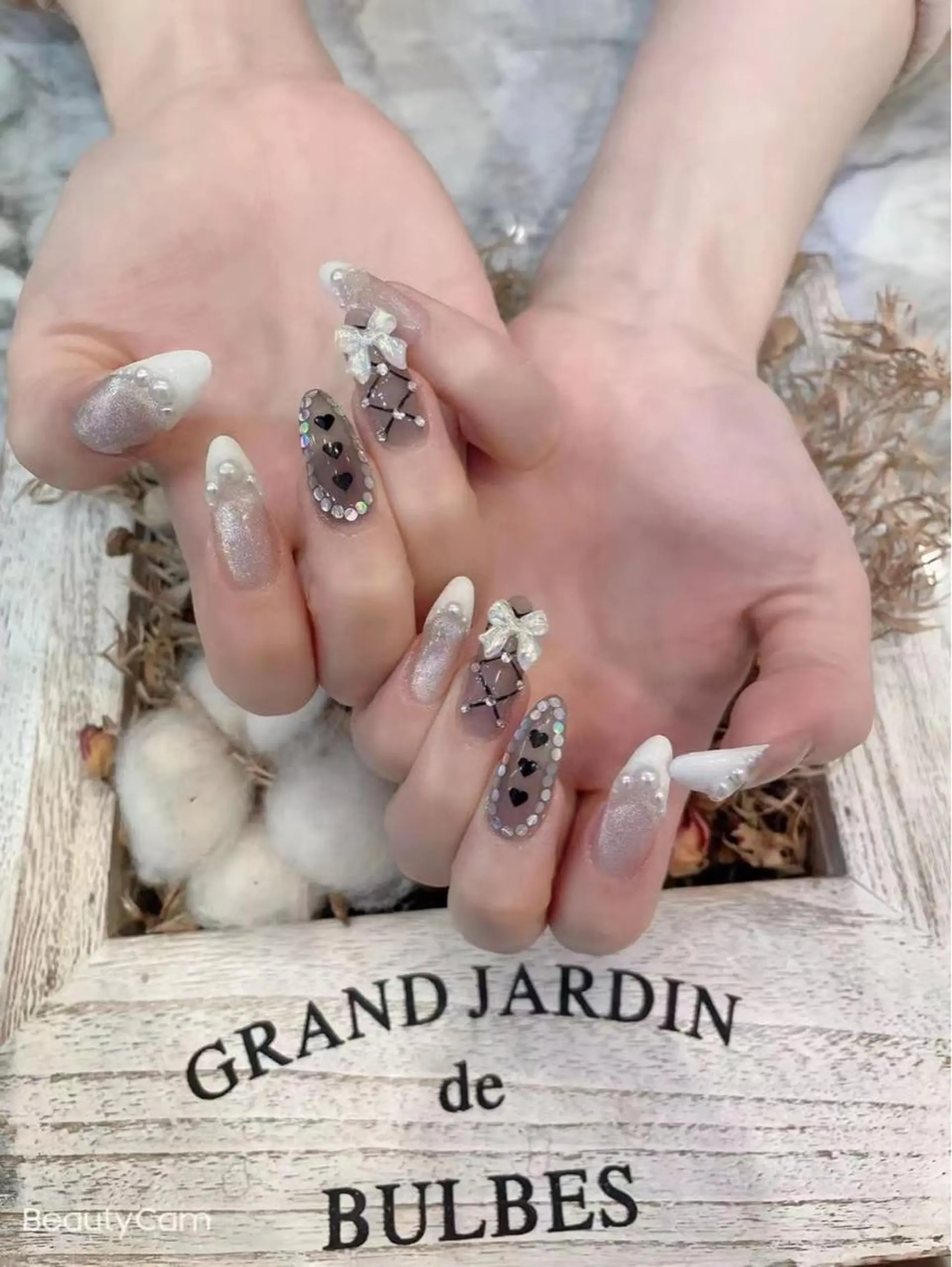 ネイル フレンチネイル ガーリー ハート ラメ(グリッター) リボン Babarla nailのネイルデザイン