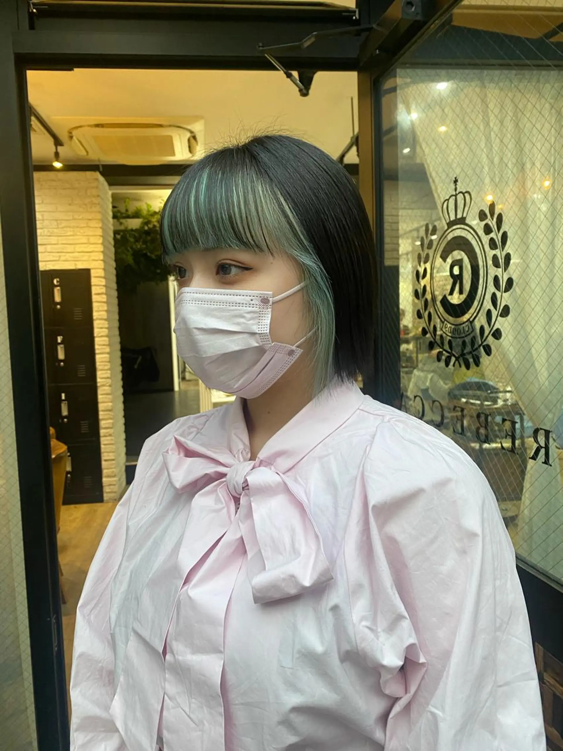 ショート カラー ヘアアレンジ ミストバング ブリーチ  フェイスフレーミング ヘアカラー トリートメント あおい 🍒暖色カラーのヘアスタイル