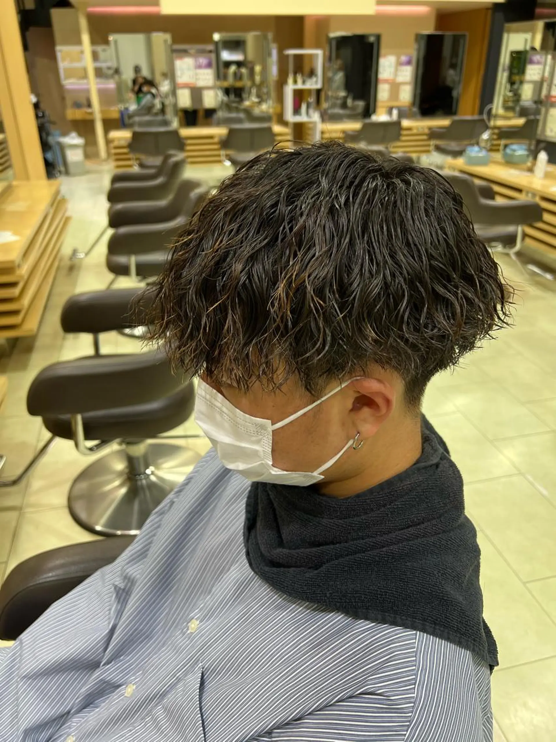 ミディアム カラー パーマ メンズ ヘアカラー ダウンパーマ🇰🇷 毛流れパーマ【かな】のヘアスタイル