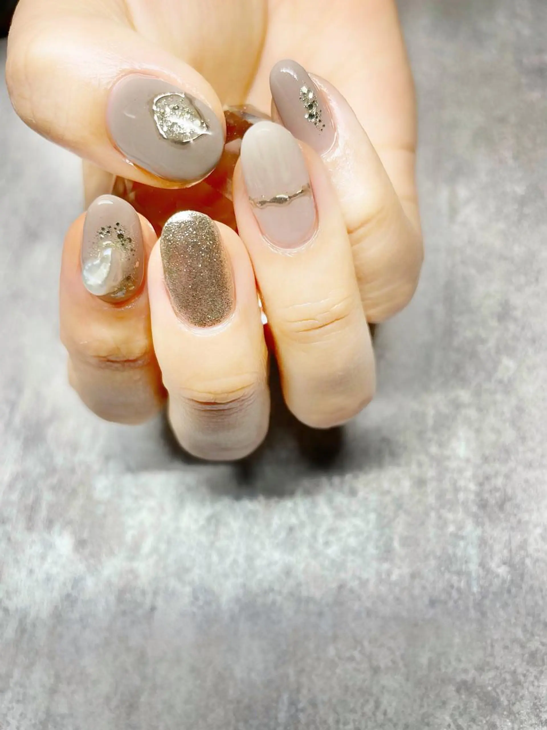 ネイル アートネイル ミラーネイル ニュアンスネイル ワンカラーネイル 春ネイル ハンドネイル amati_nail TAKAKOのネイルデザイン
