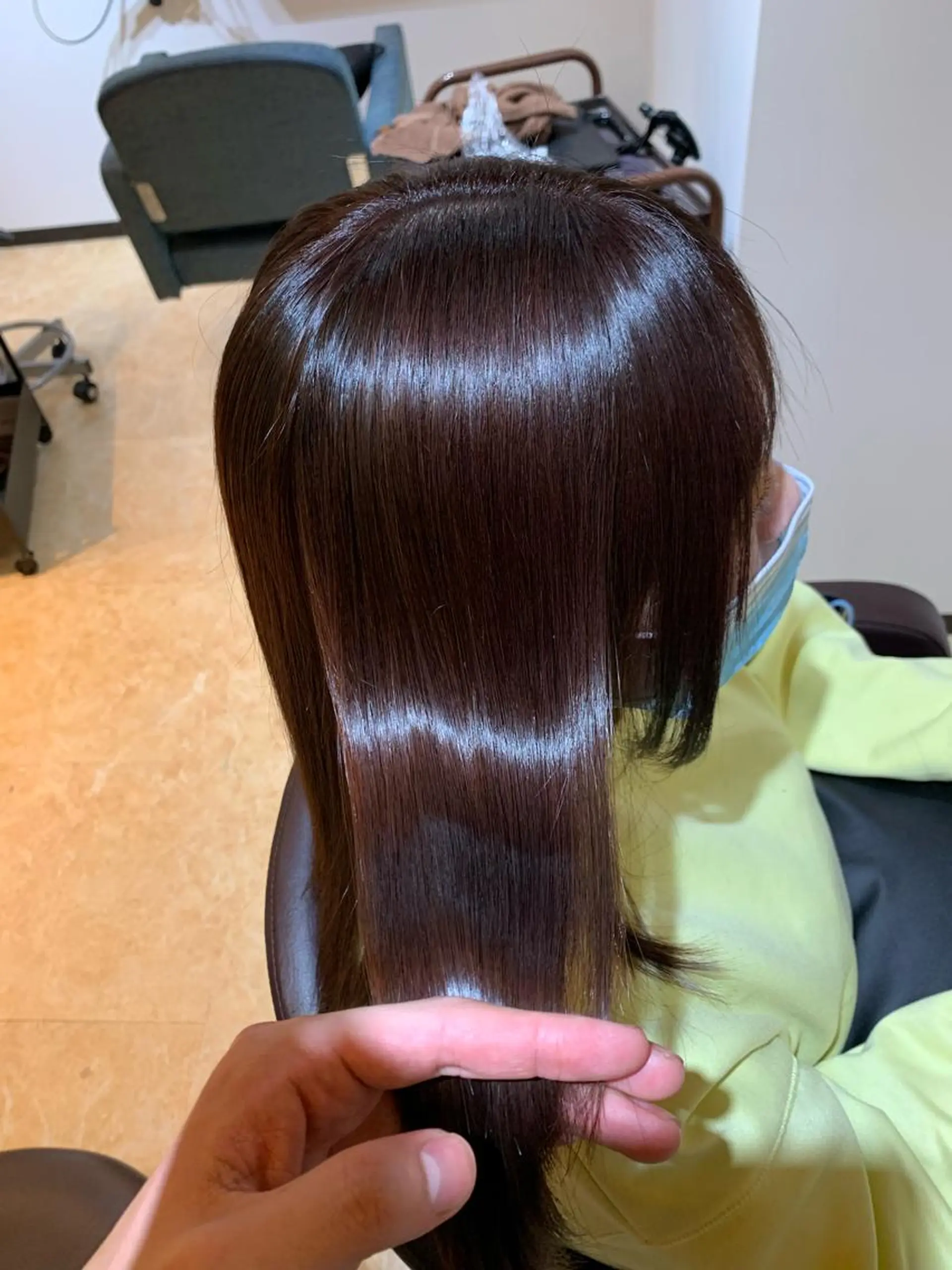 ミディアム カット ヘアカラー トリートメント 髪質改善ayame 横山諒のヘアスタイル