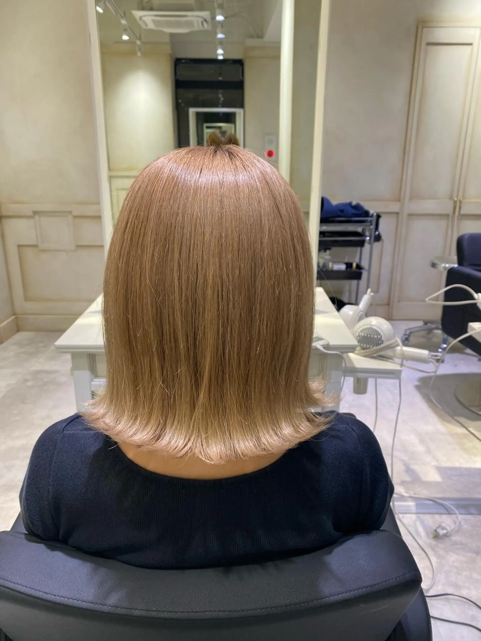 ショート カット ヘアカラー トリートメント THESALONS所属・🤍ブリーチカラー /寄田龍樹🤍のヘアスタイル